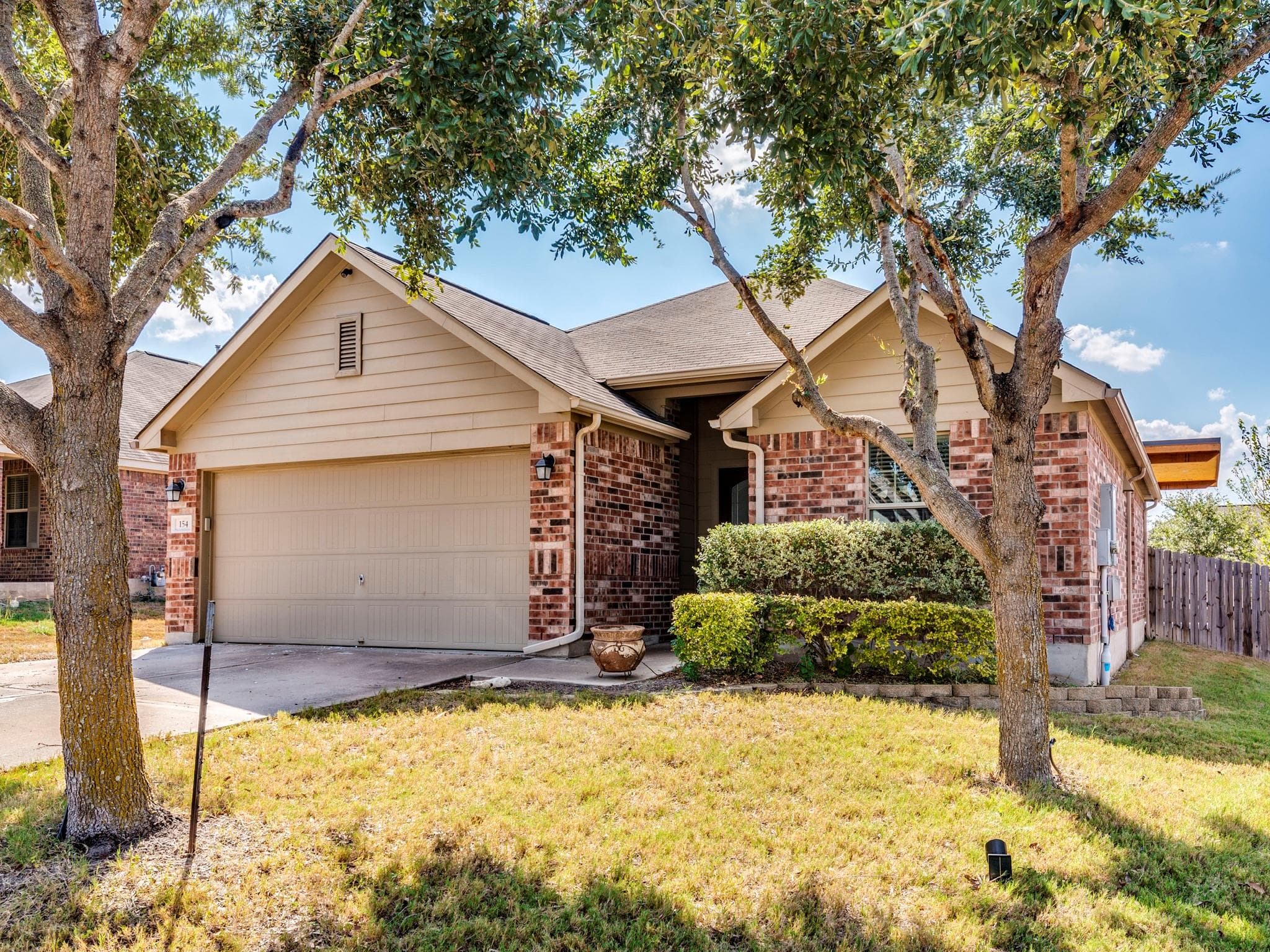 154 Flagstone Trl