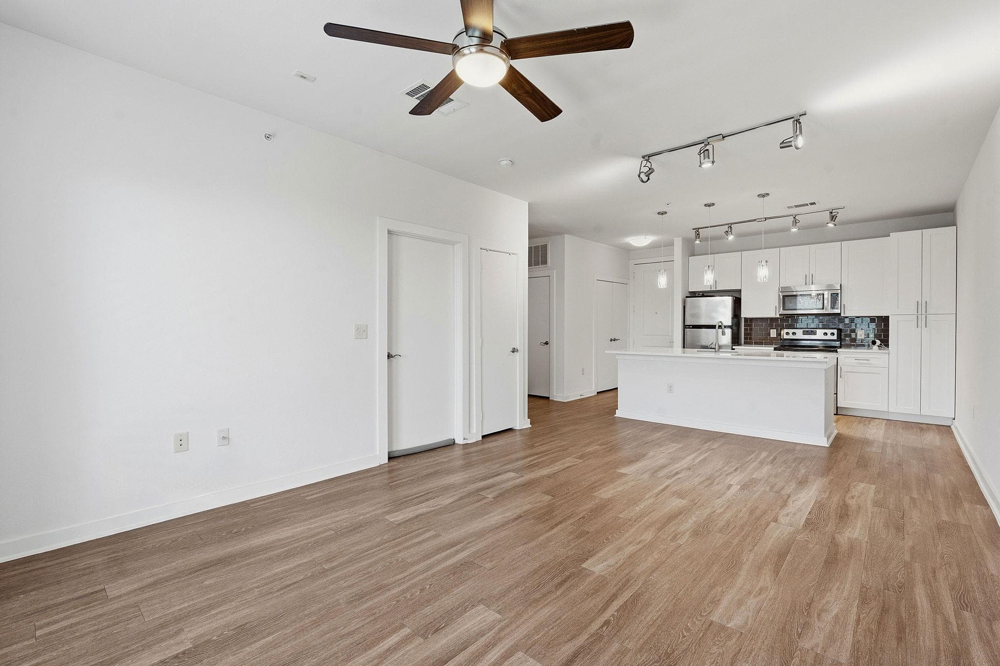 1900 Barton Springs Rd #4016