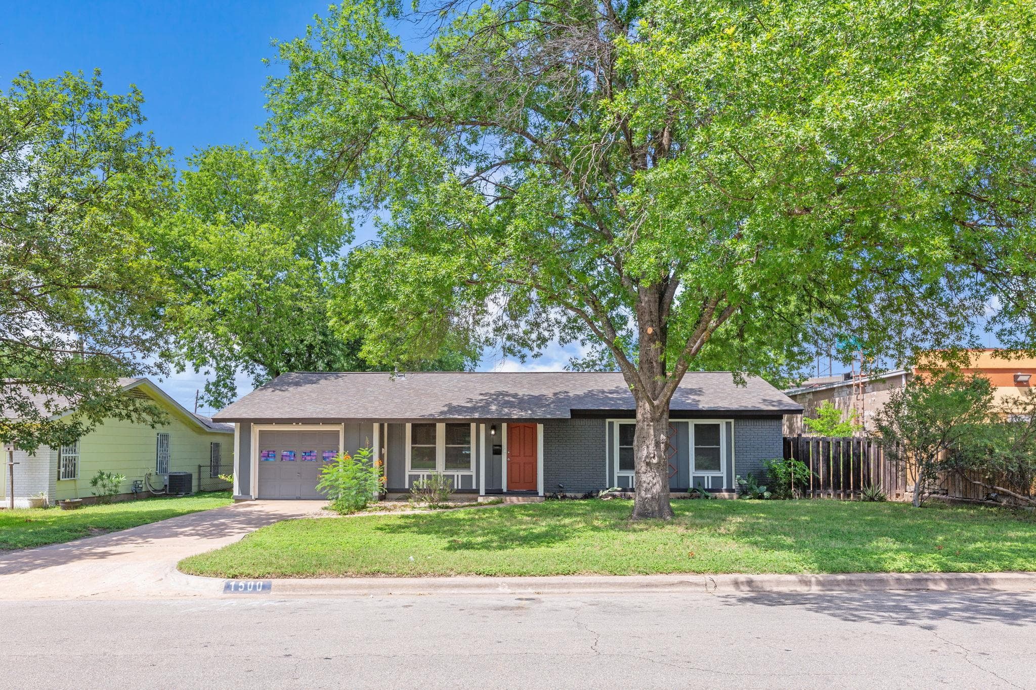 1500 Fairfield Dr