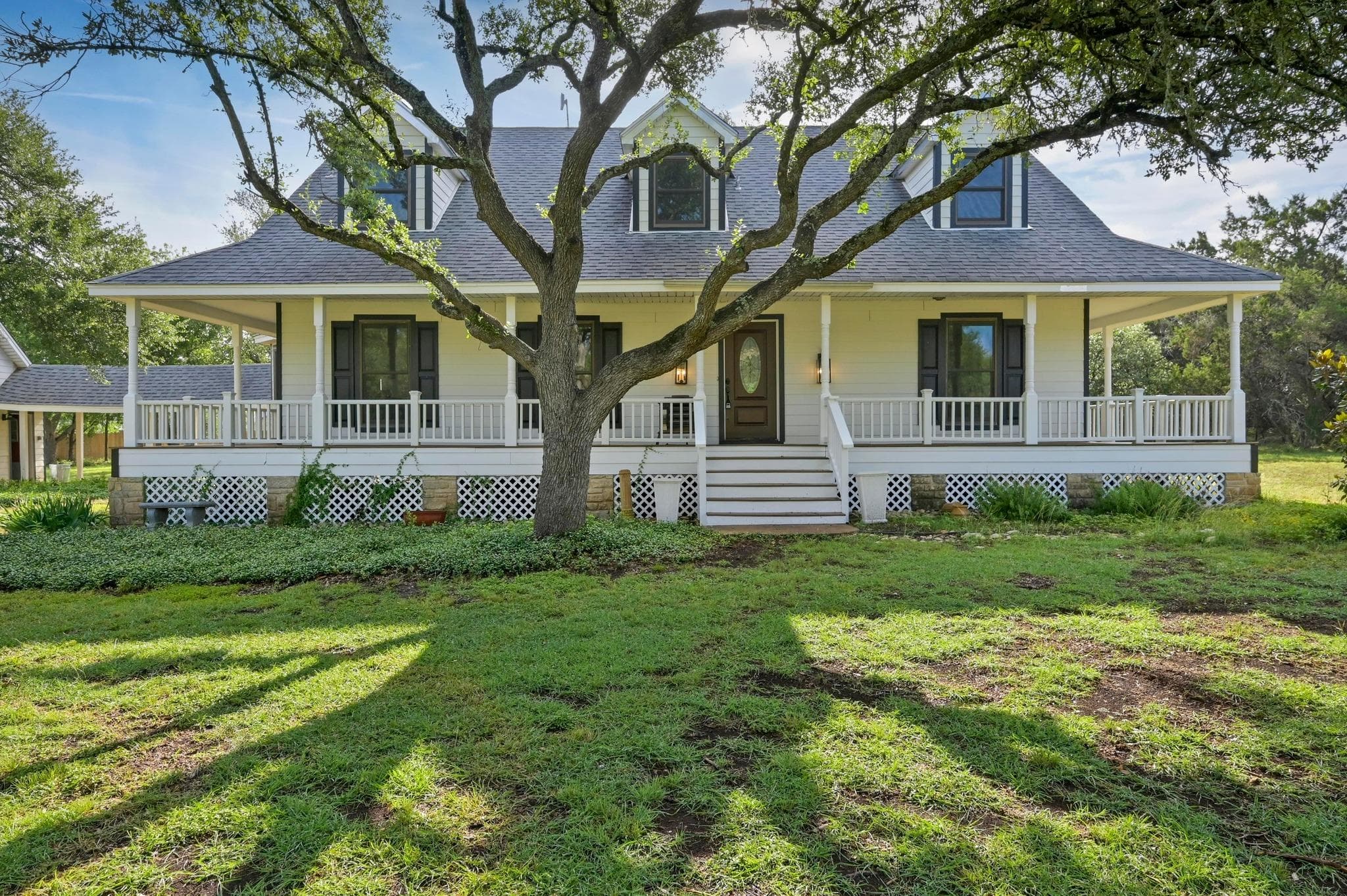 322 Mesa Oaks None