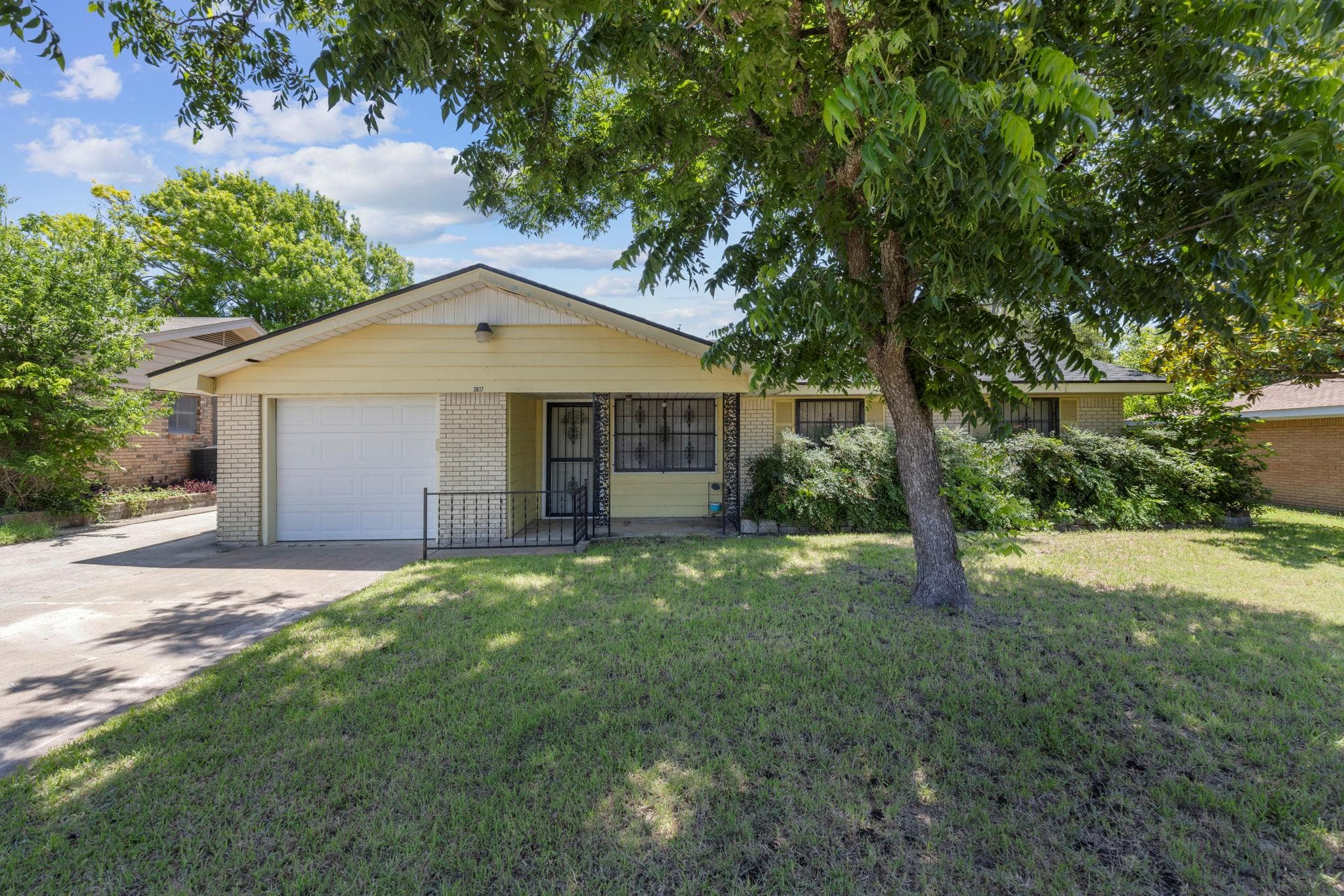 3817 Lancelot Ln