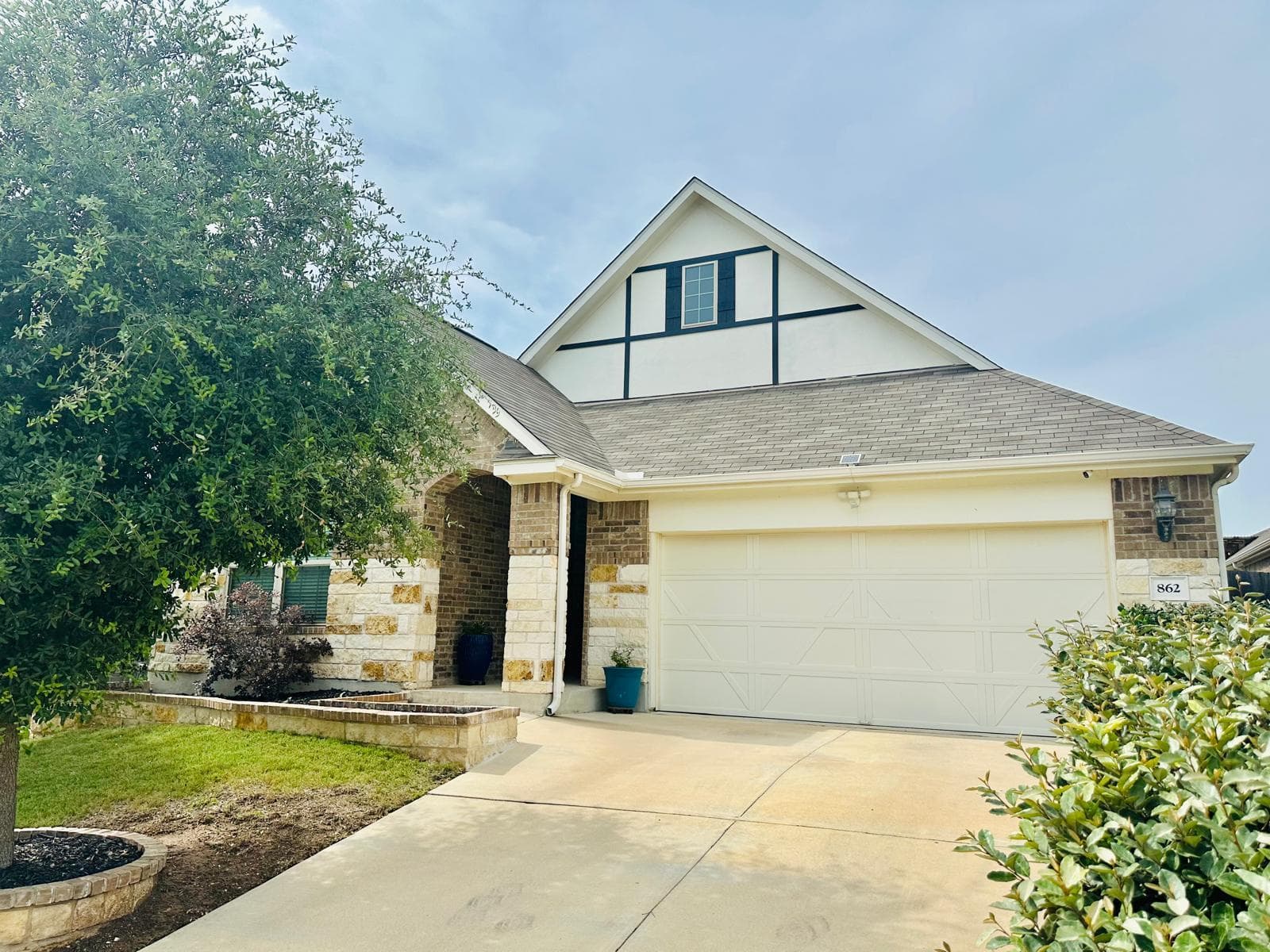 862 Leadtree Loop