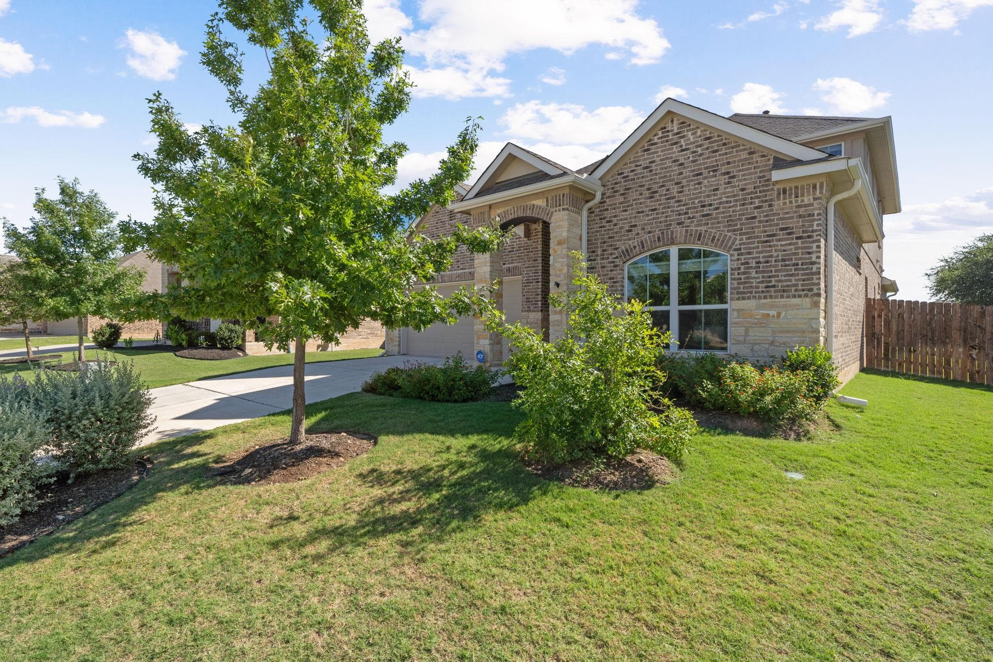 2412 Star Hill Ranch St