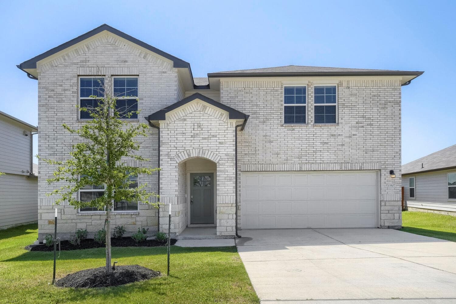 13507 Howser Trce
