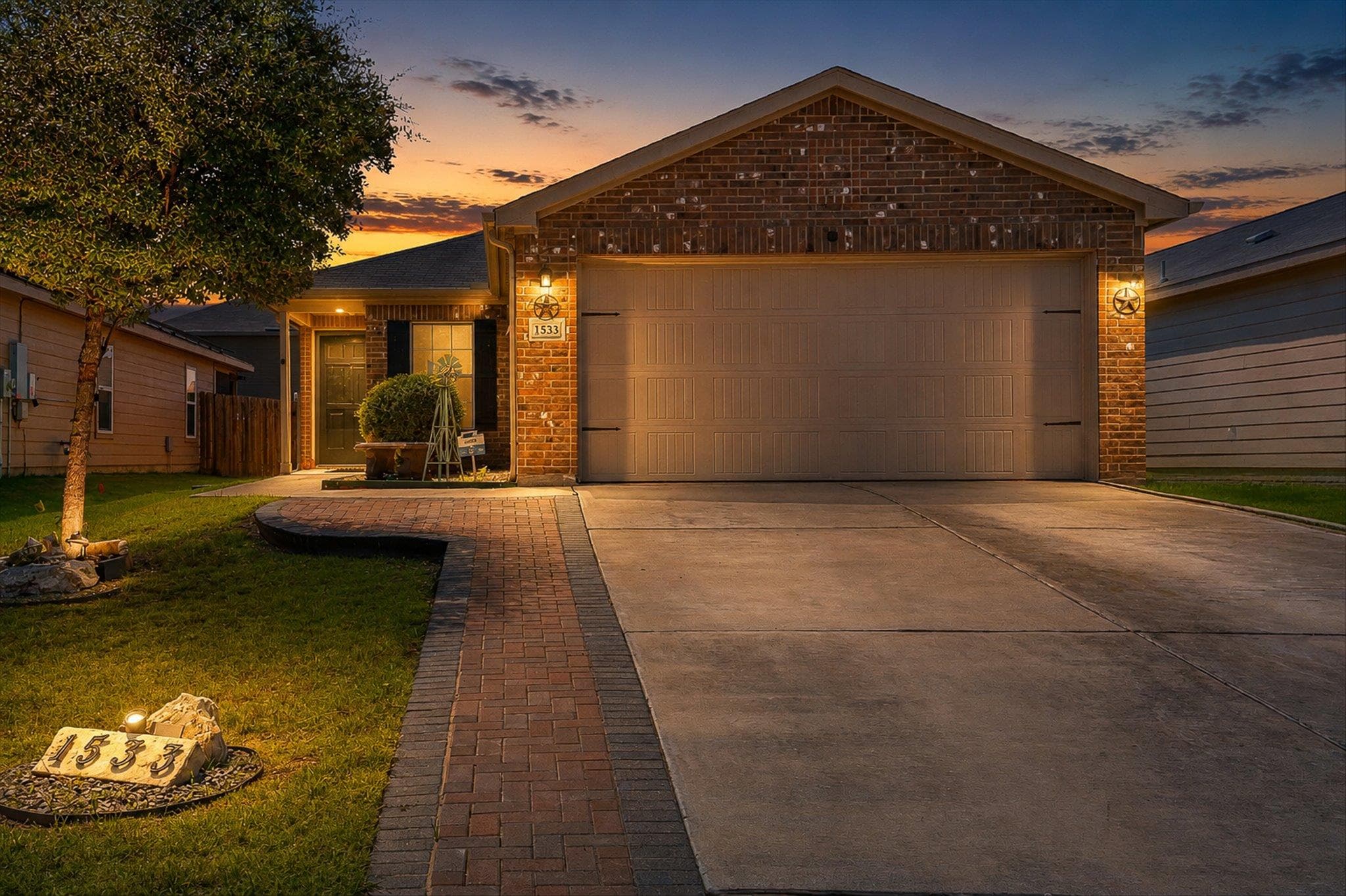 1533 Breanna Ln