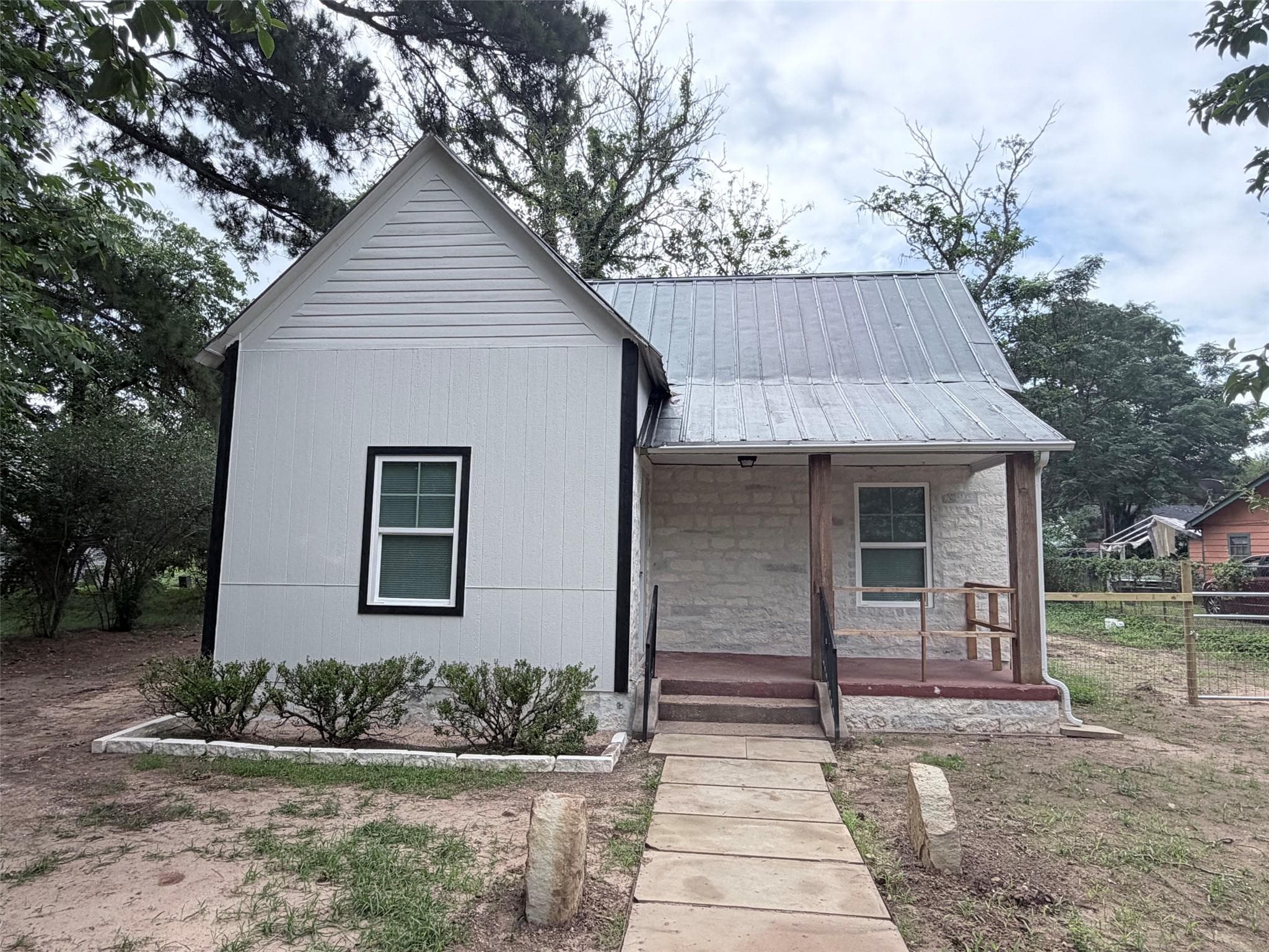 403 Taylor St