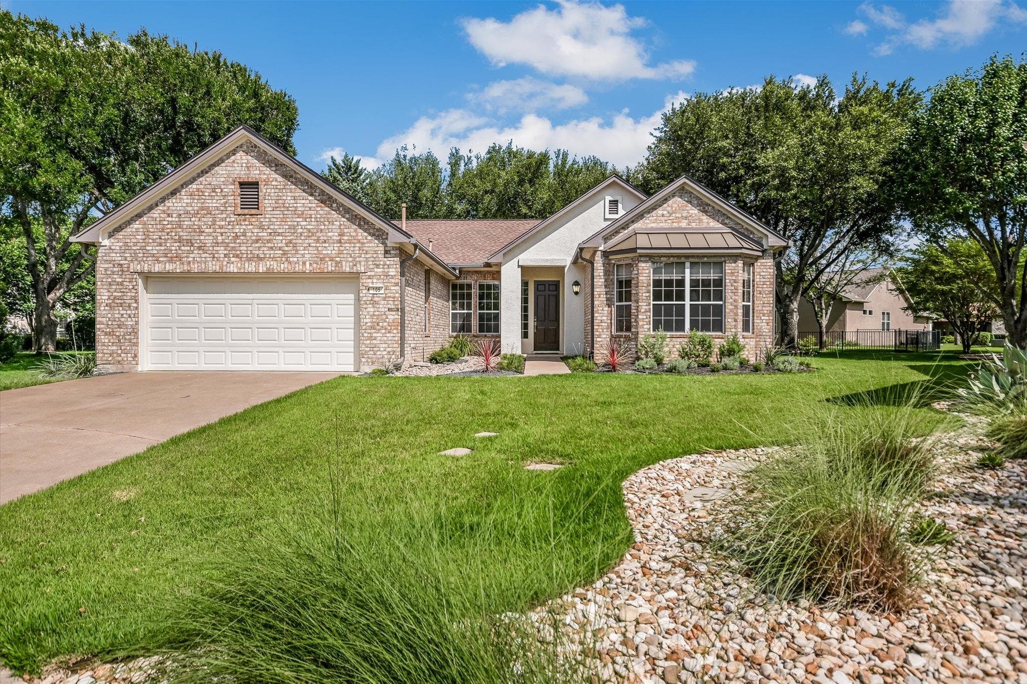 105 Stetson Cir