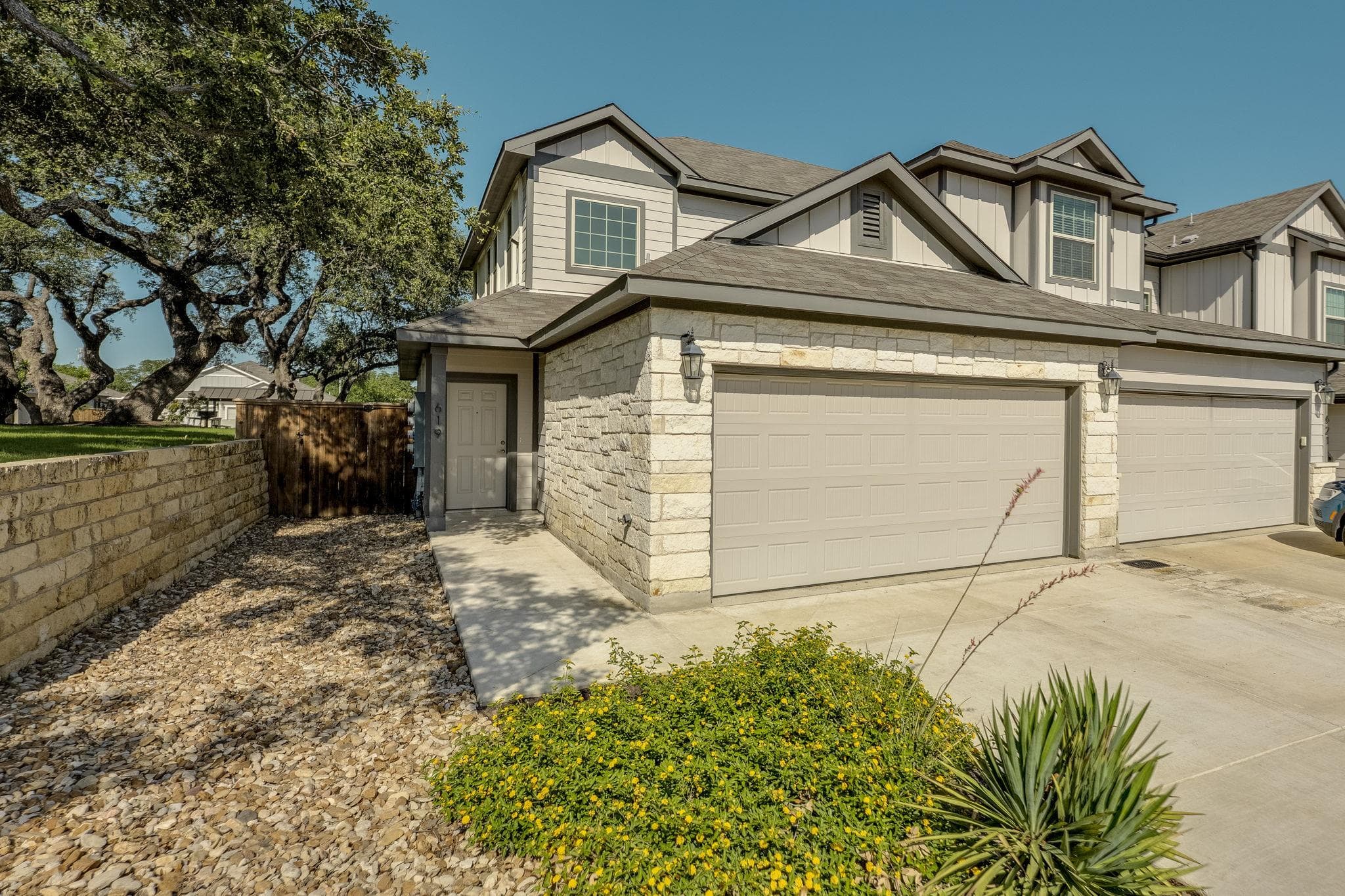 619 Parkline Dr
