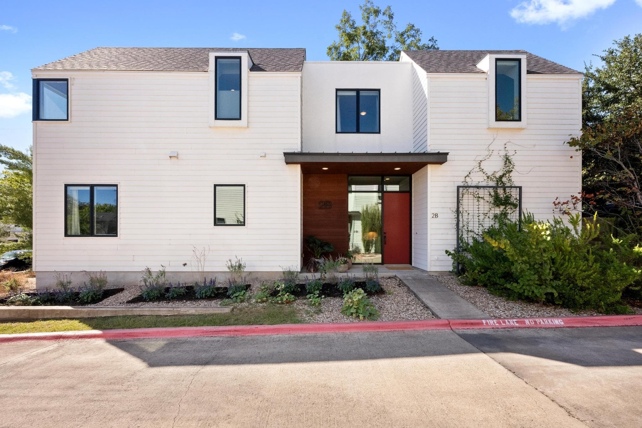 2010 Goodrich Ave #2B