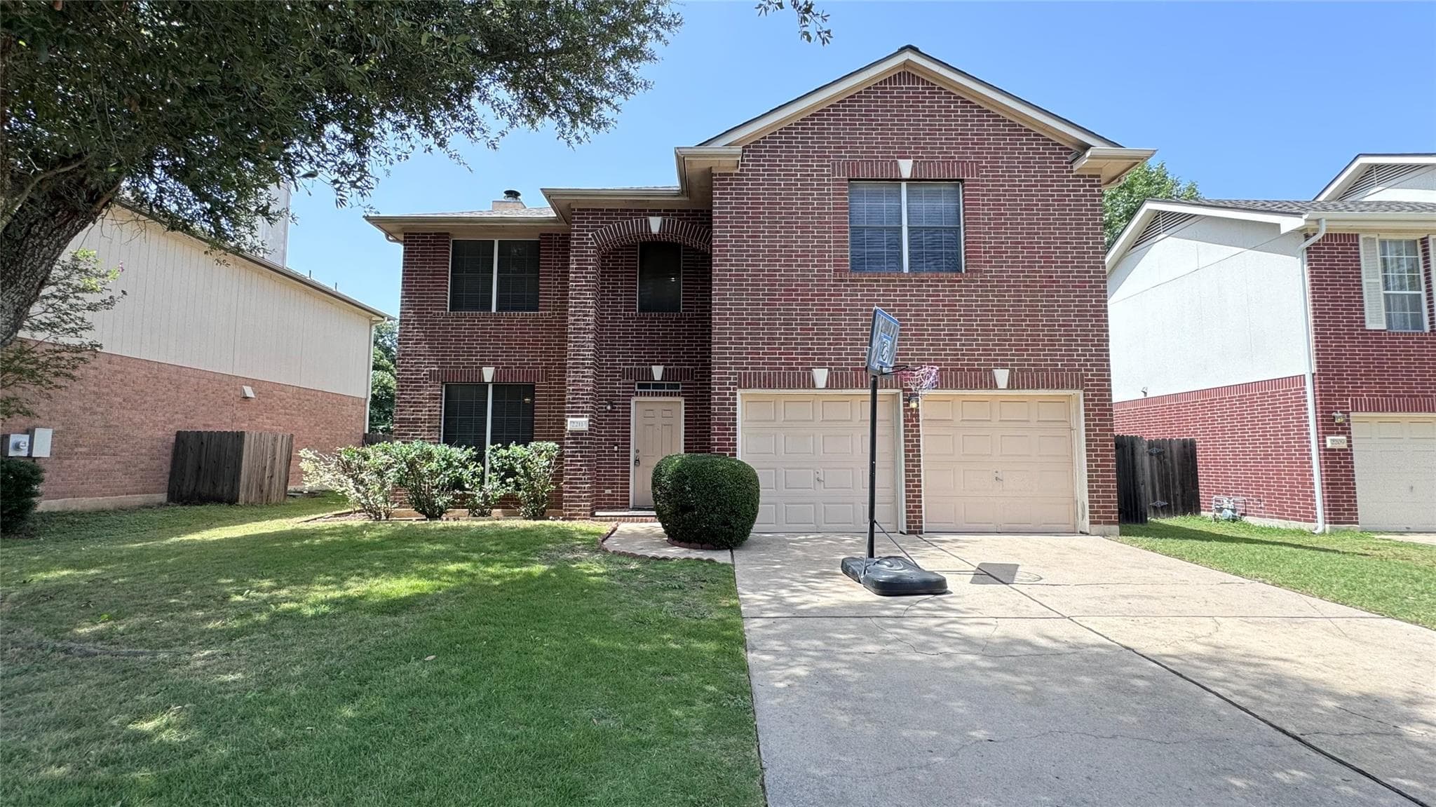2211 Bent Bow Dr
