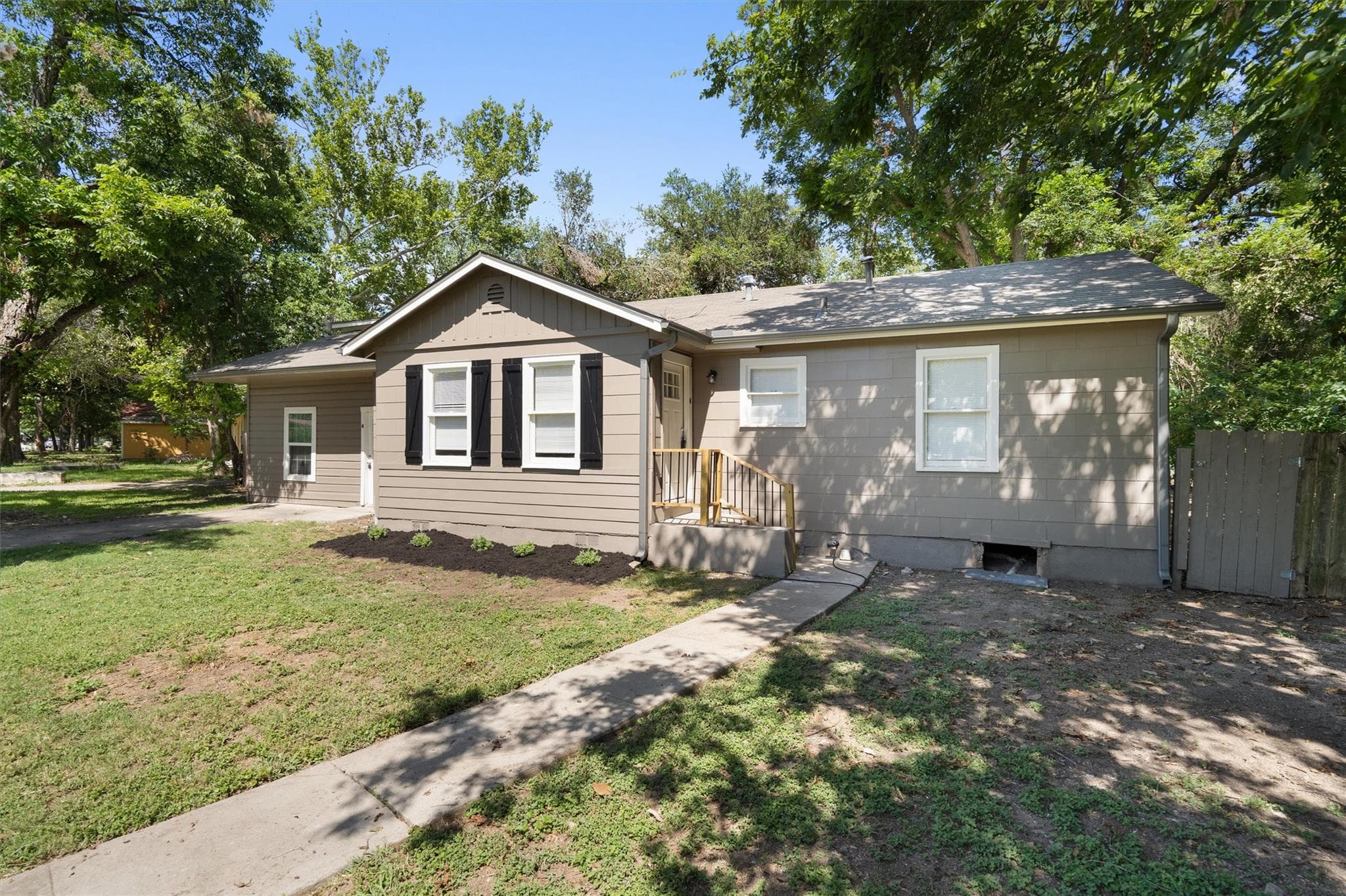 1012 Barbara Dr #B