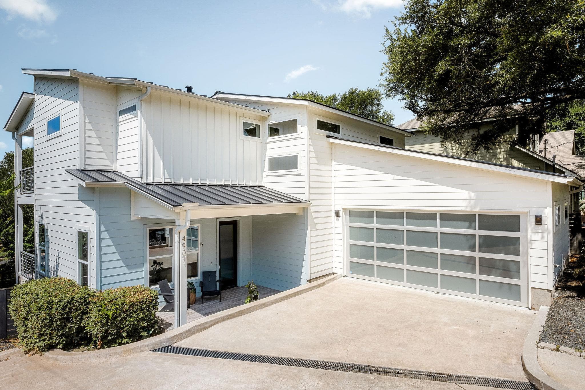 4907 Mendoza Dr