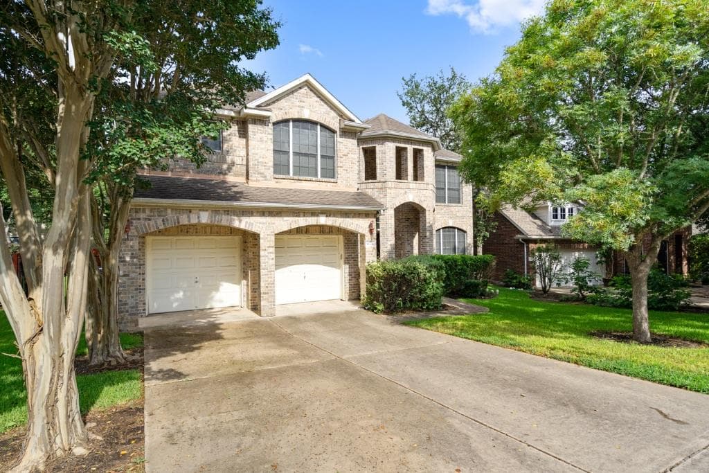 10724 Thoroughbred Dr