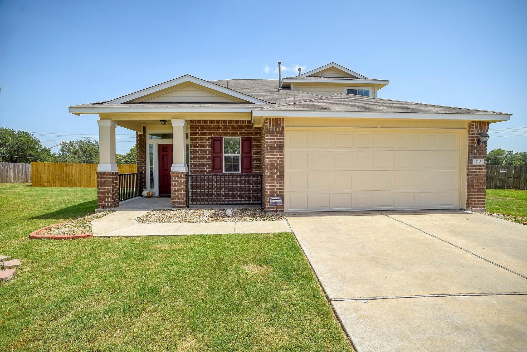 410 S Hunting Lodge Ln