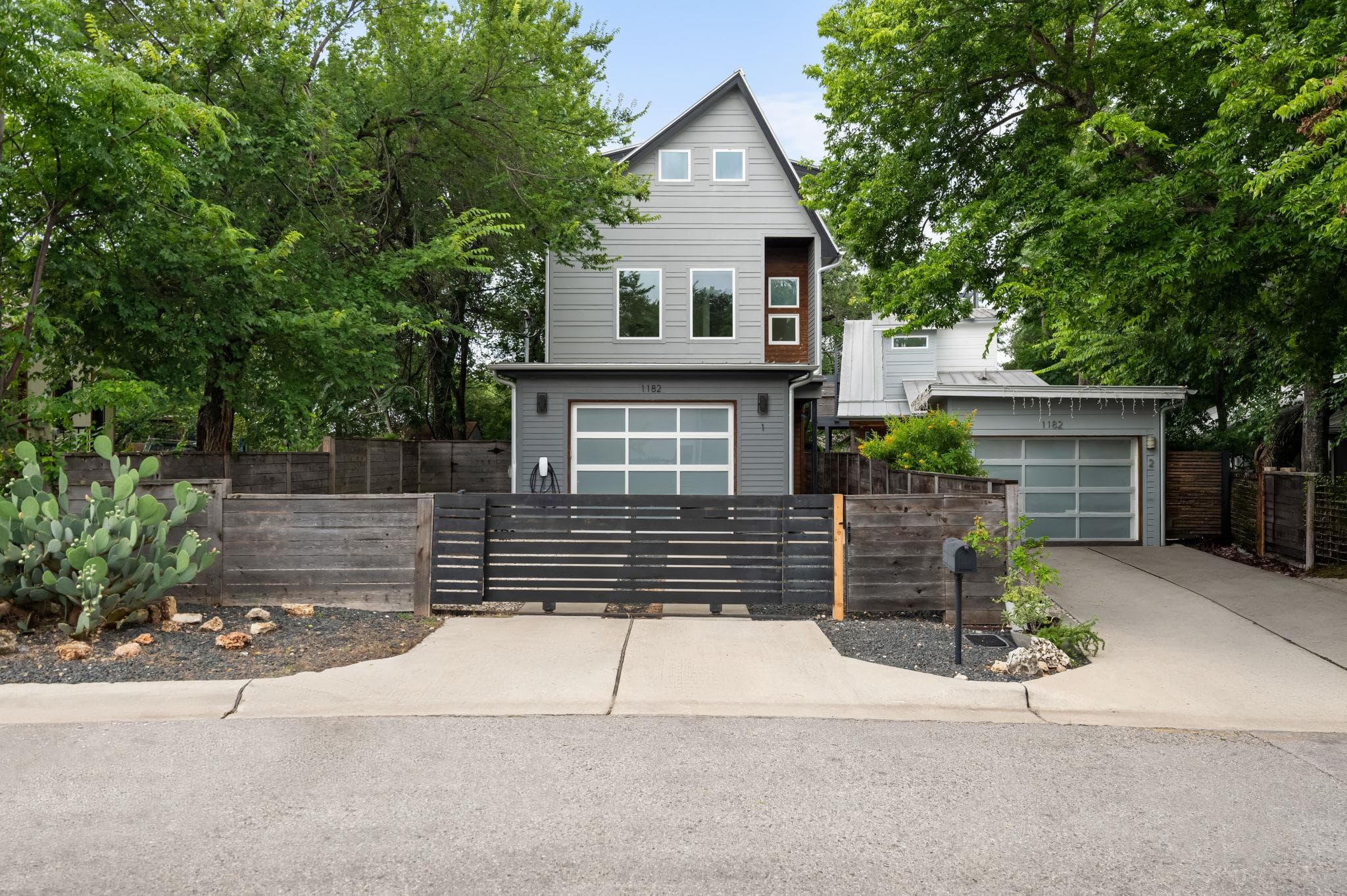 1182 Oakgrove Ave #A