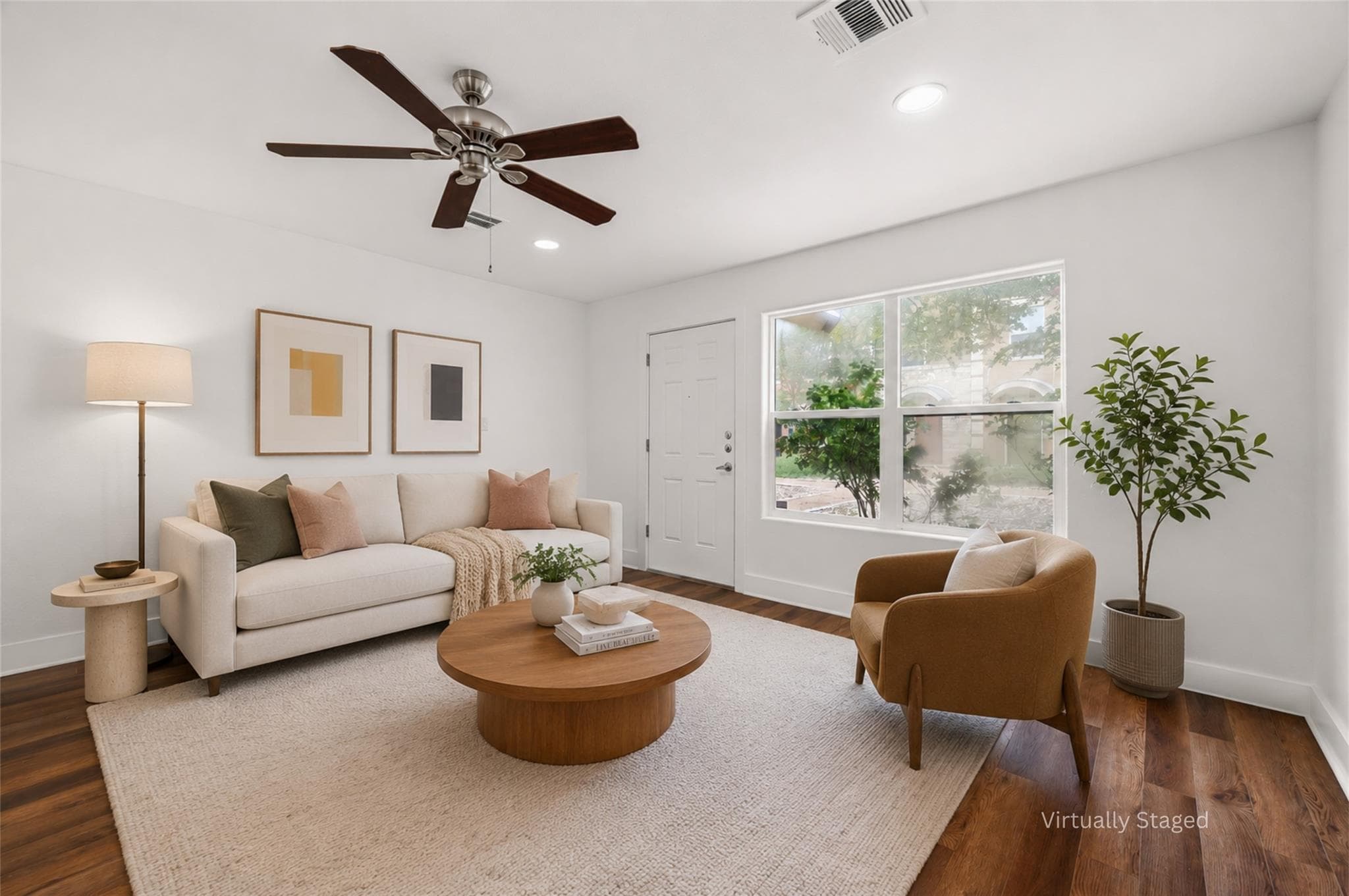 1101 Grove Blvd #208