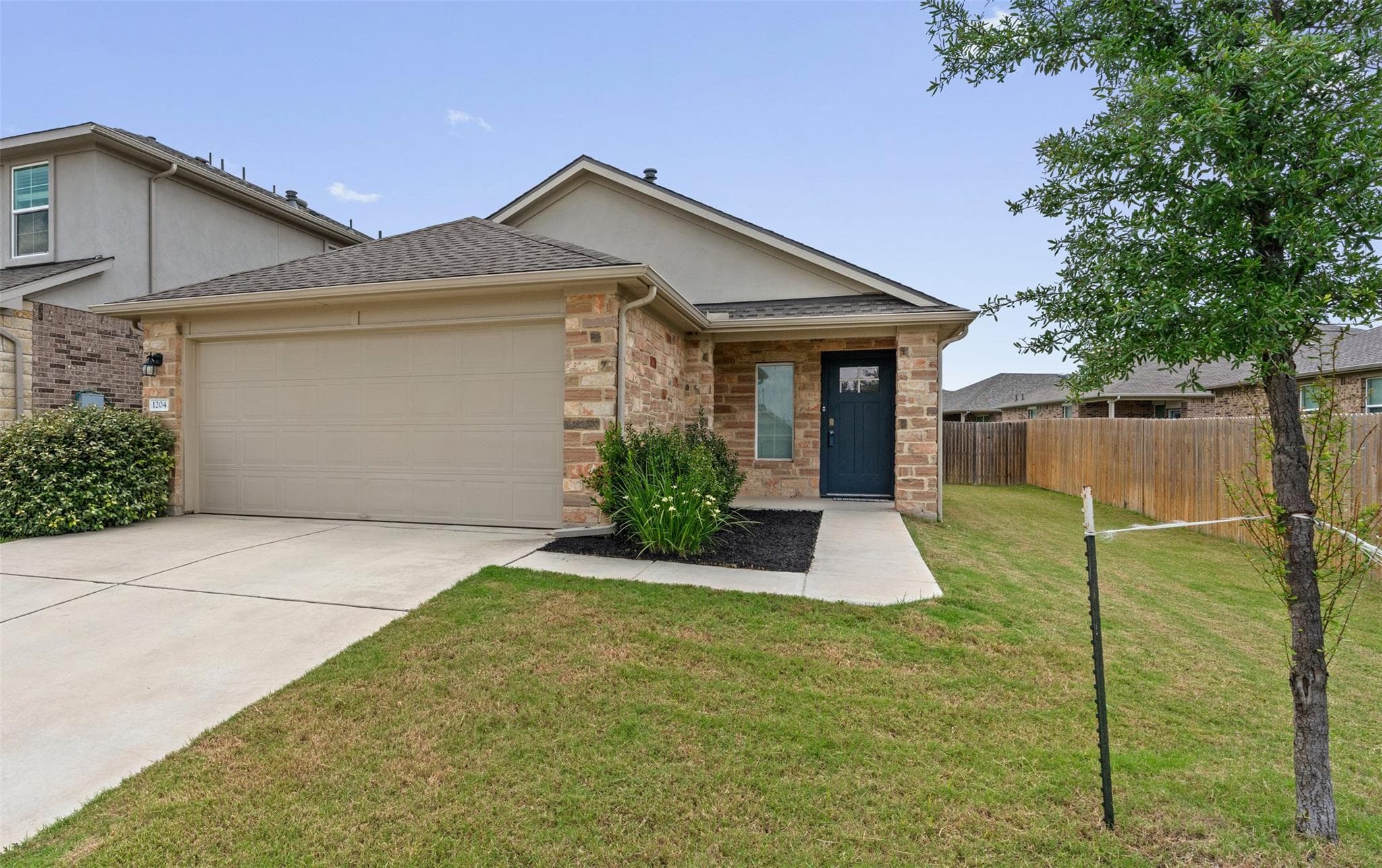 1204 Vogel Dr