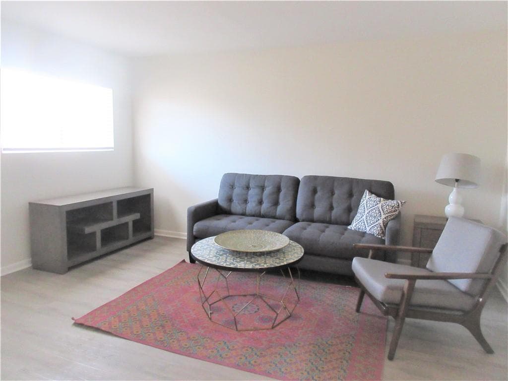 926 E Dean Keeton St #202