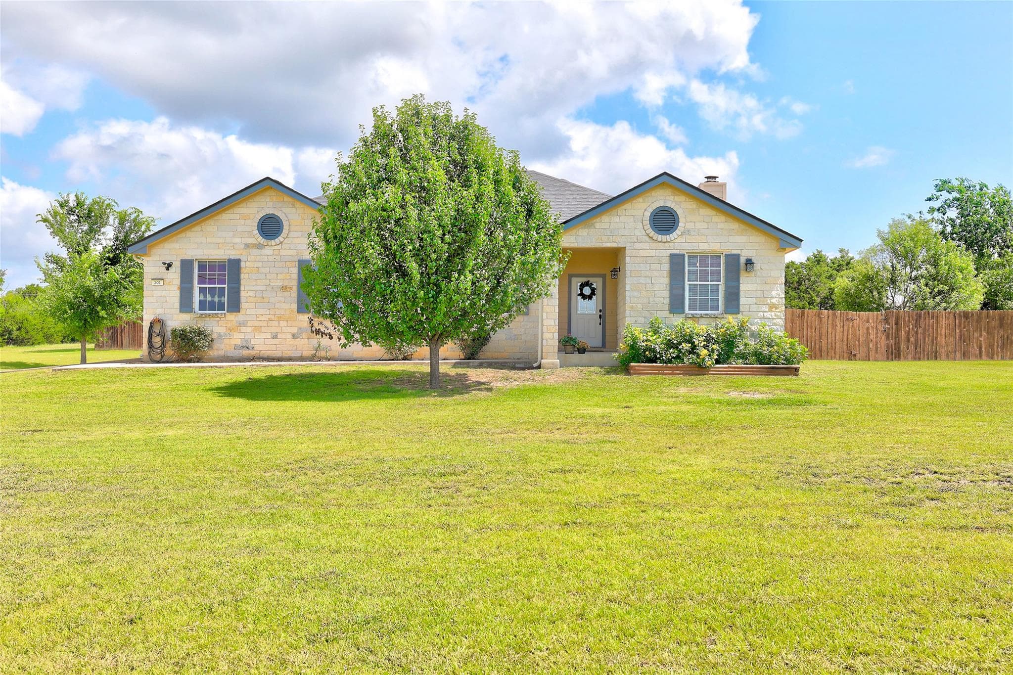 201 Christine Ln