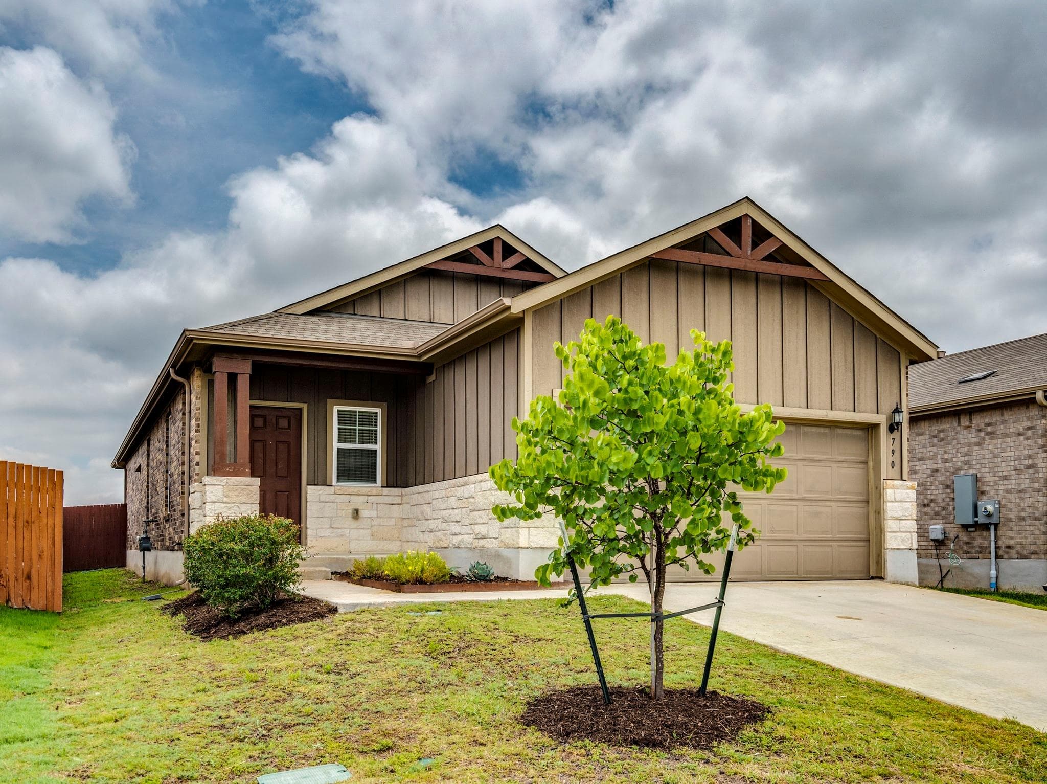 790 Pepperbark Loop