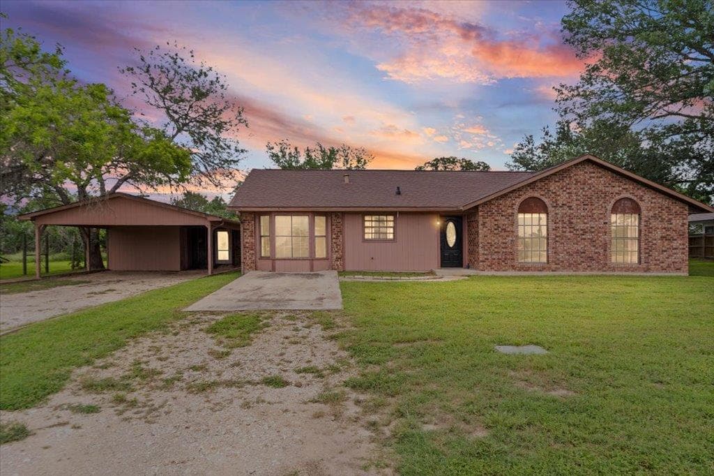 650 W Austin Rd