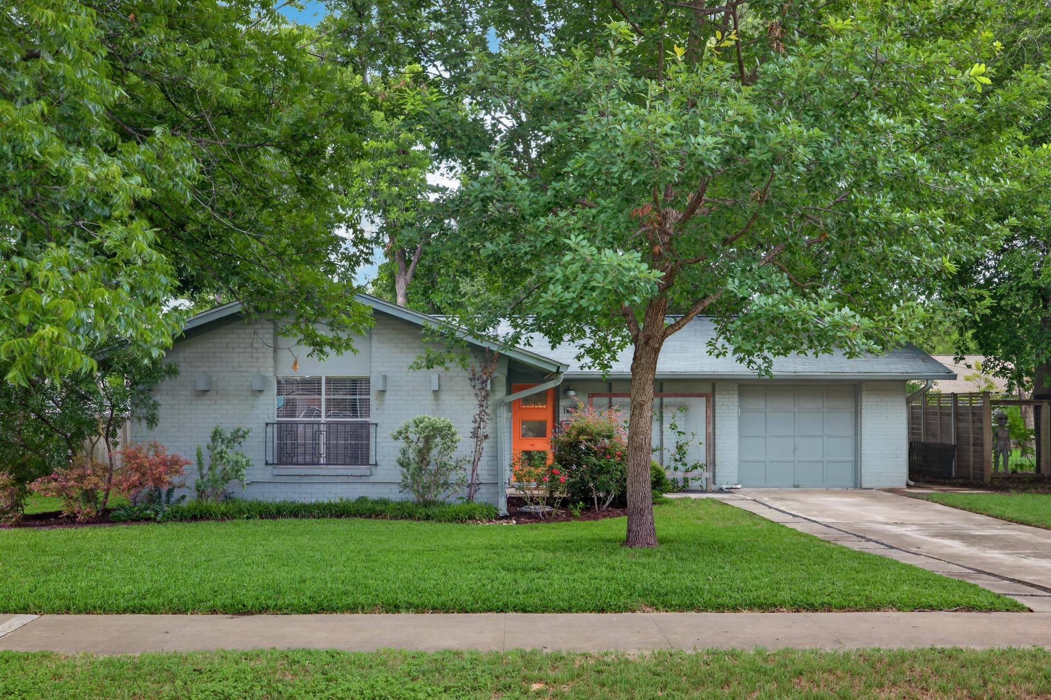 1103 Chesapeake Dr