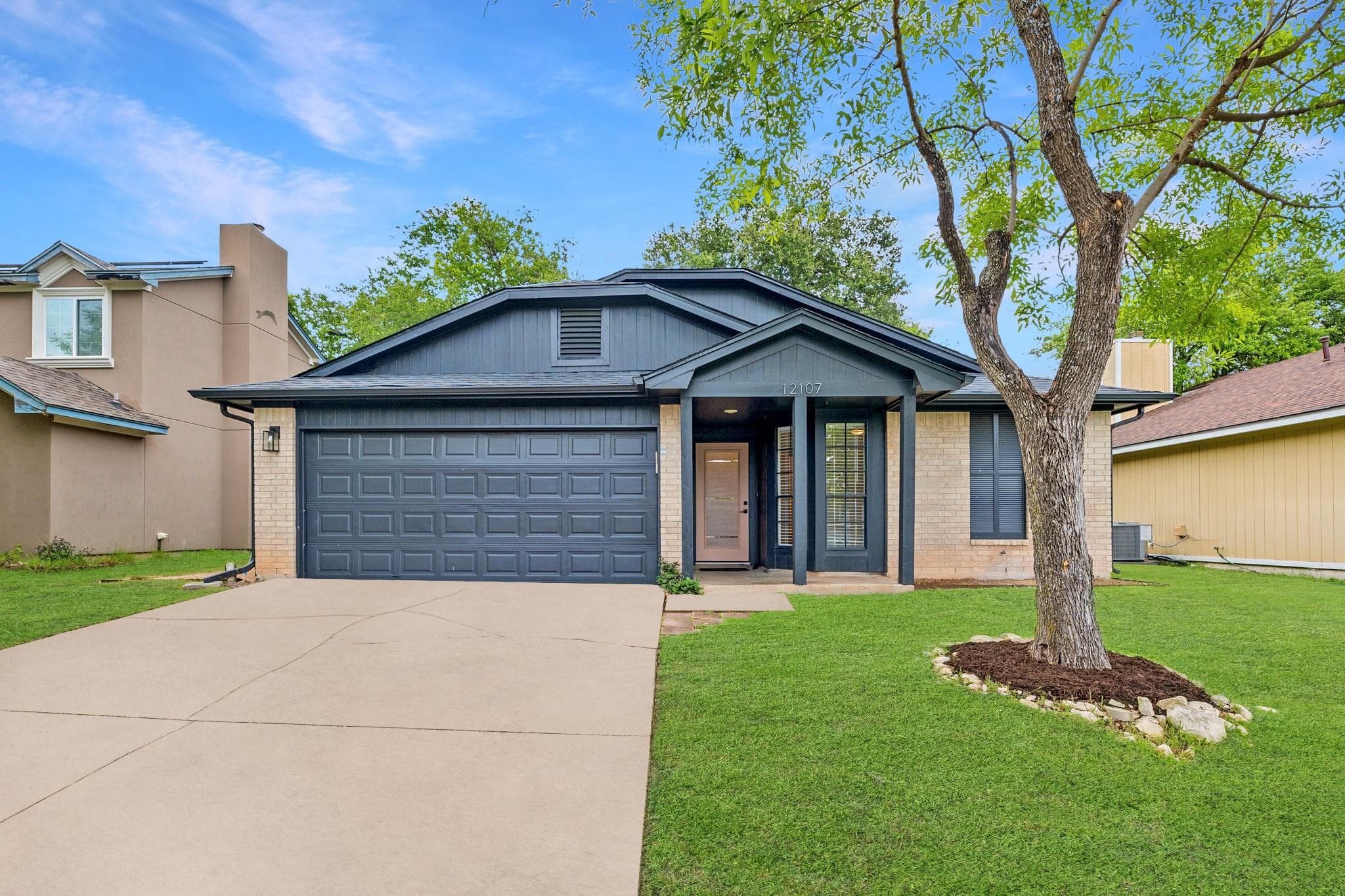 12107 Shropshire Blvd