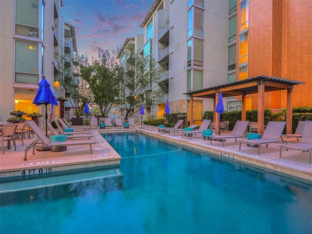1600 Barton Springs Rd #4306