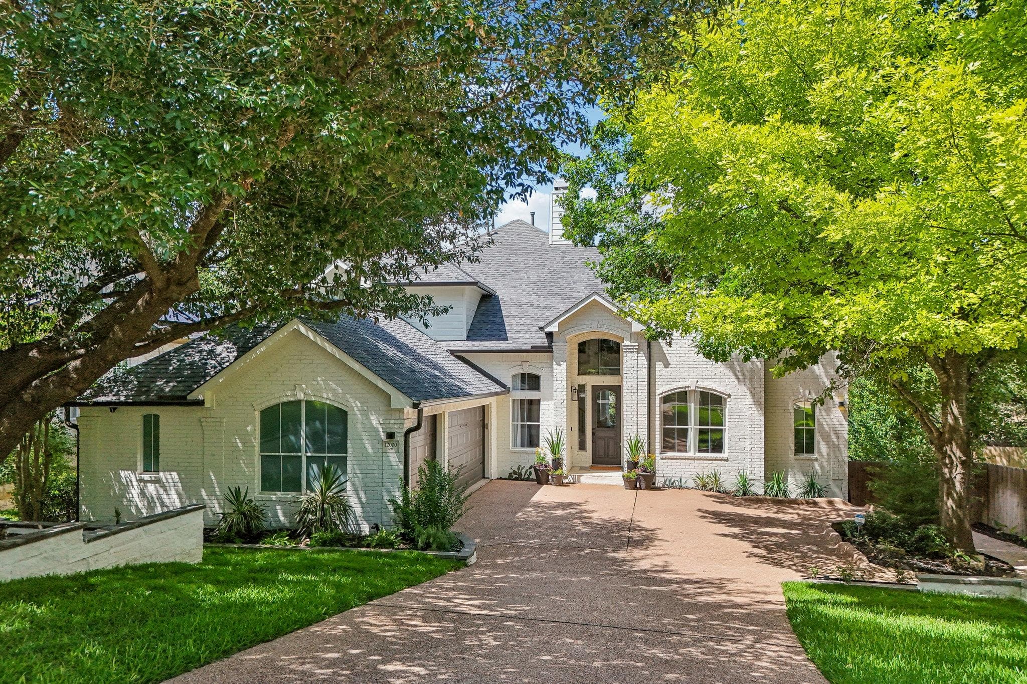12000 Portobella Dr