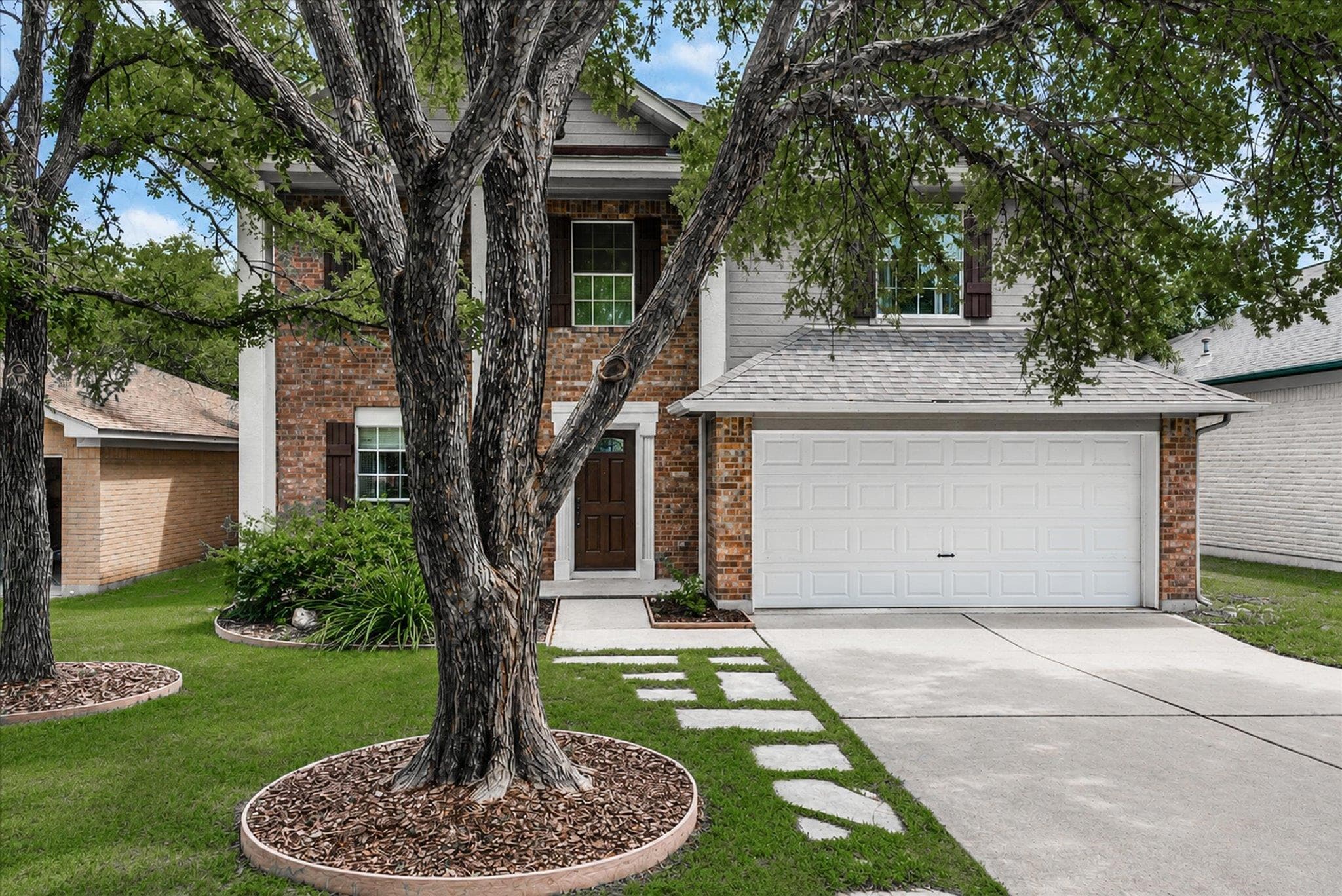 8303 Edgemoor Pl