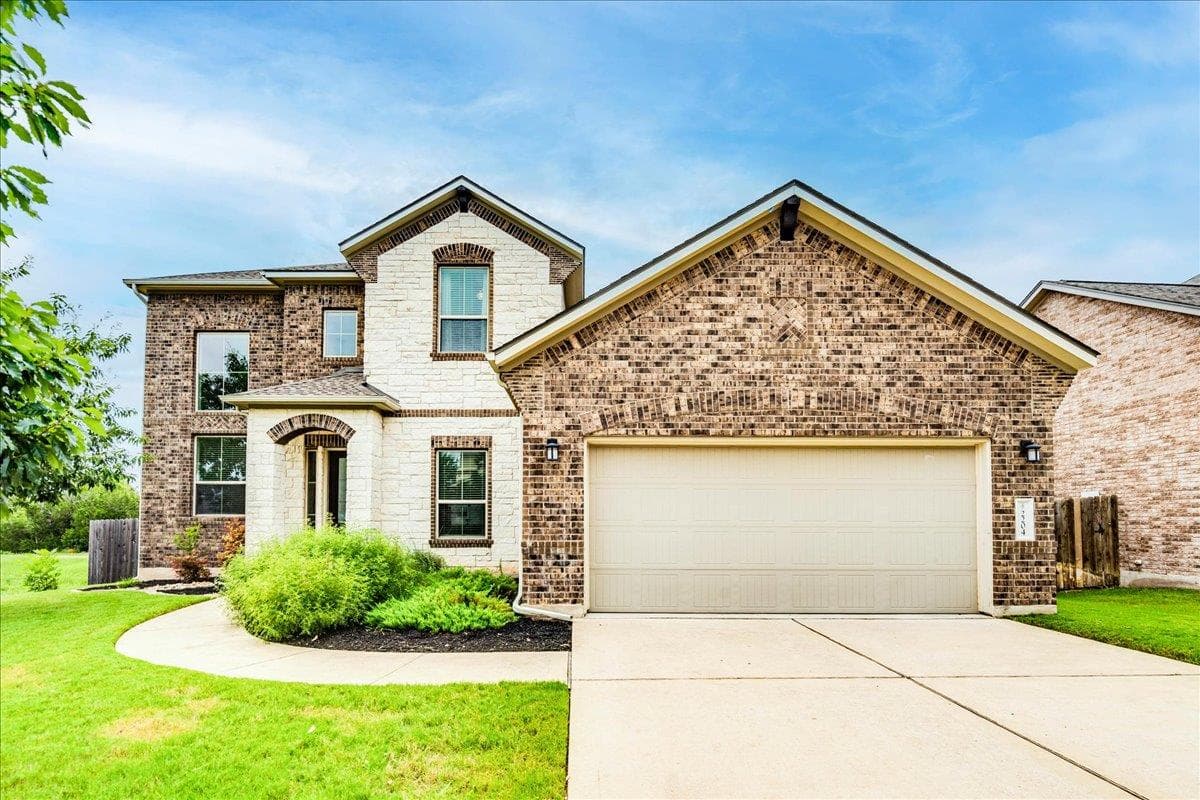 2204 Camino Alemeda Ln