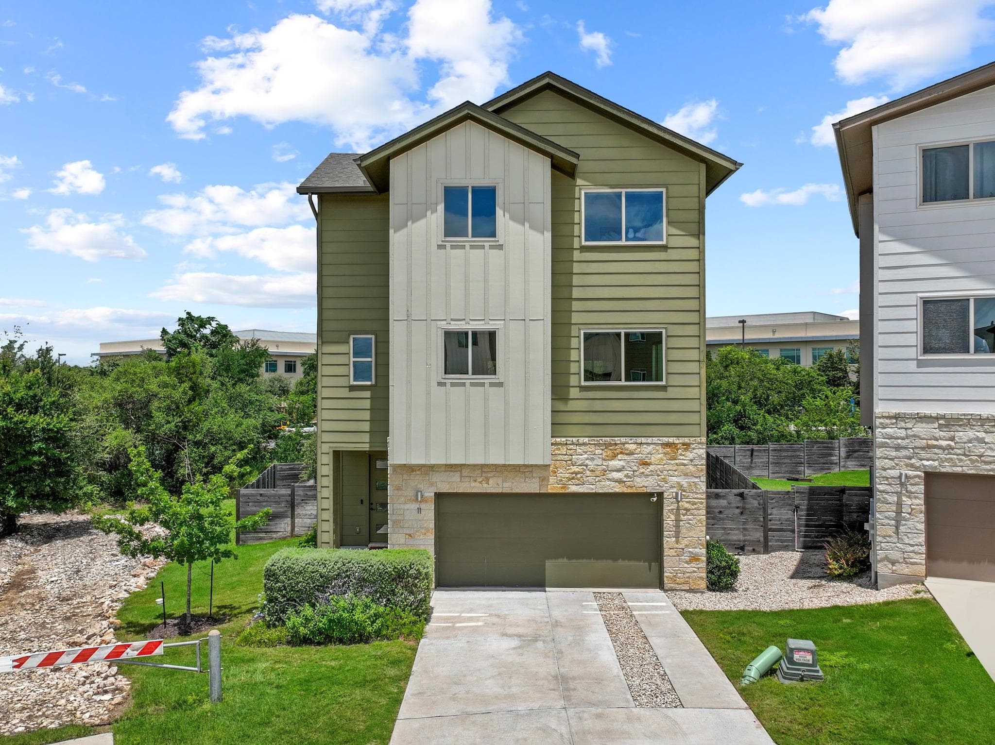 5315 La Crosse Ave #11