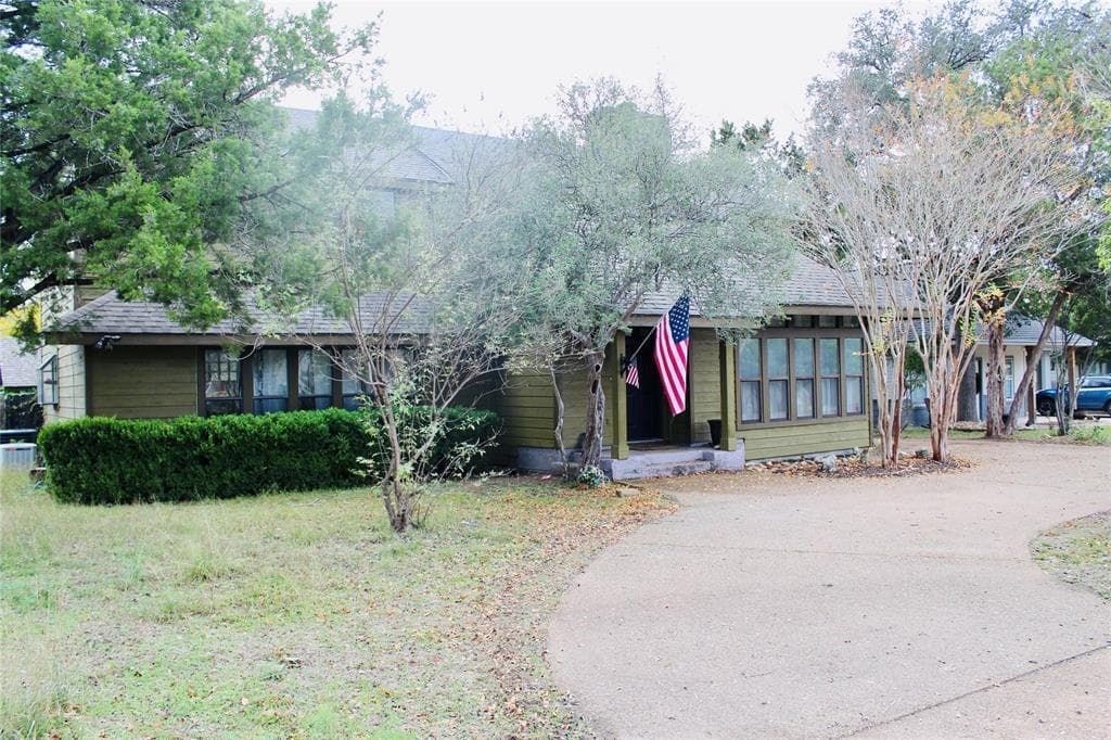 105 N Summit Ridge Dr