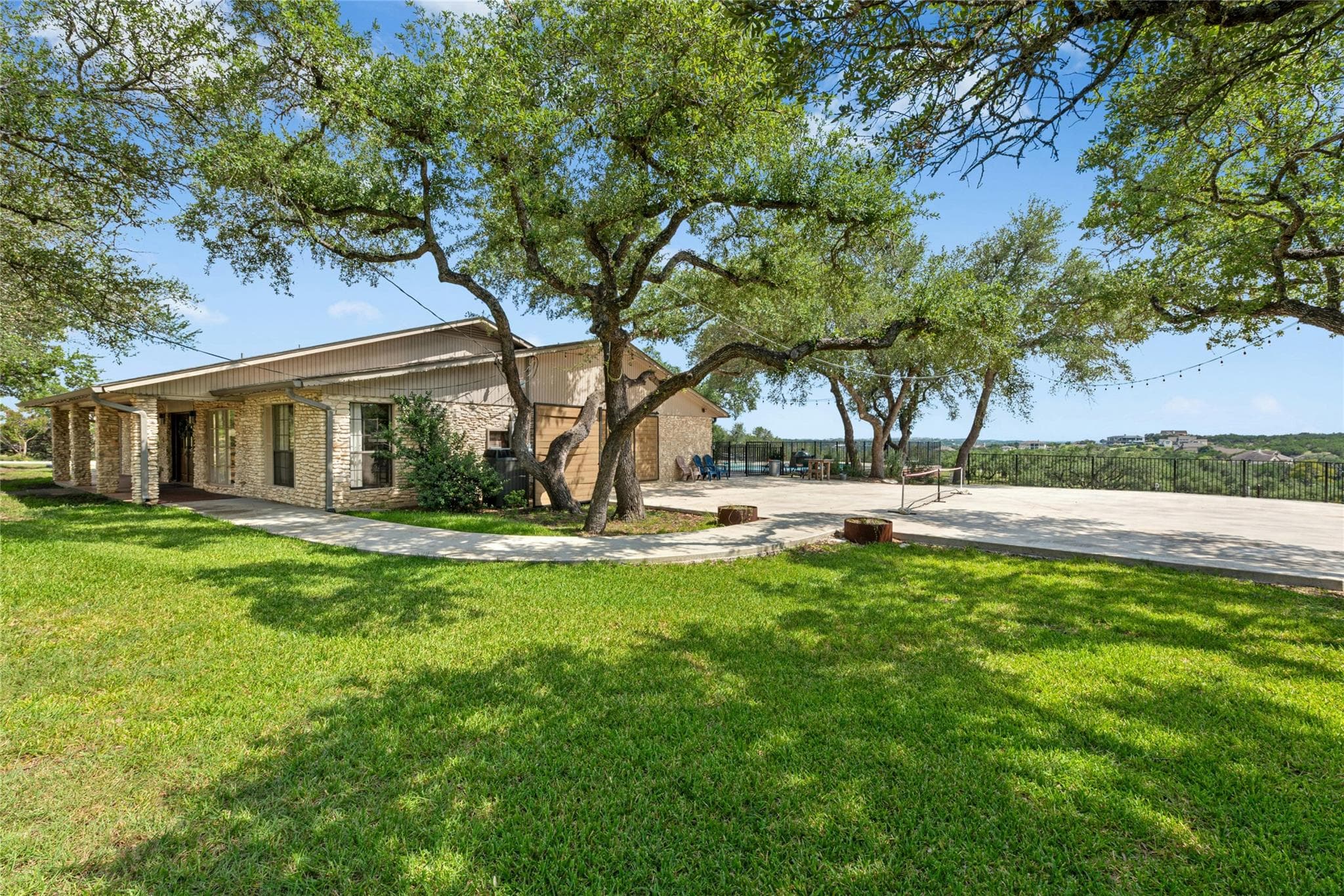 110 Longhorn Ln