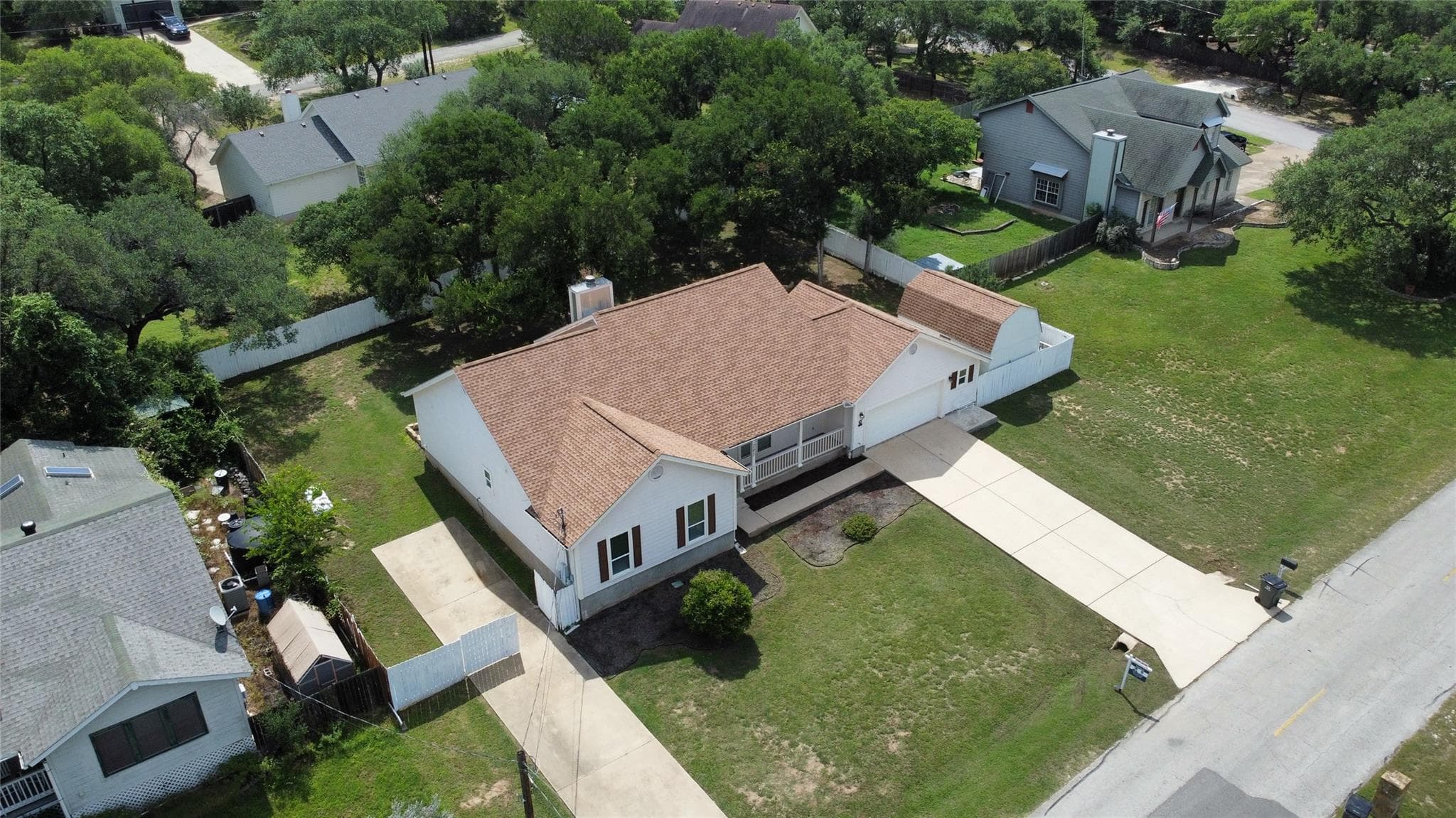 203 Dunkeld Dr