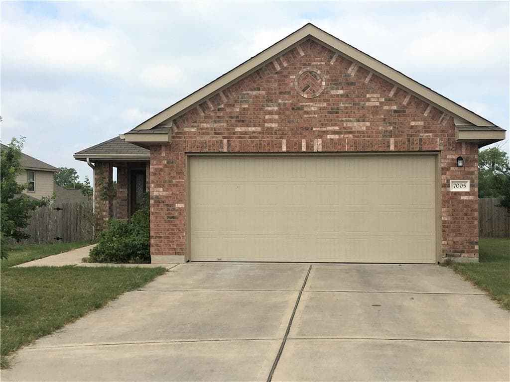 7005 Outfitter Dr