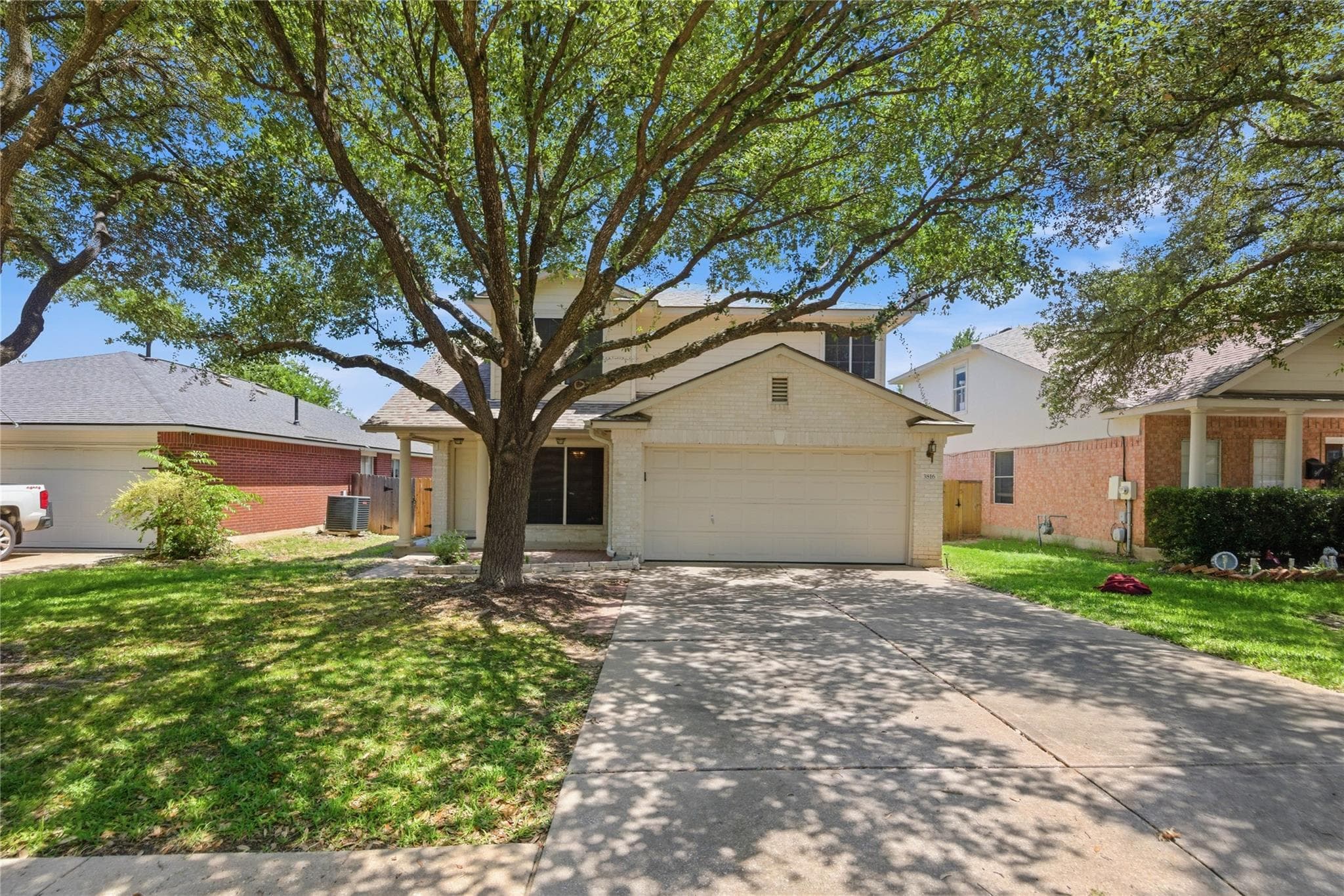 3816 Top Rock Ln