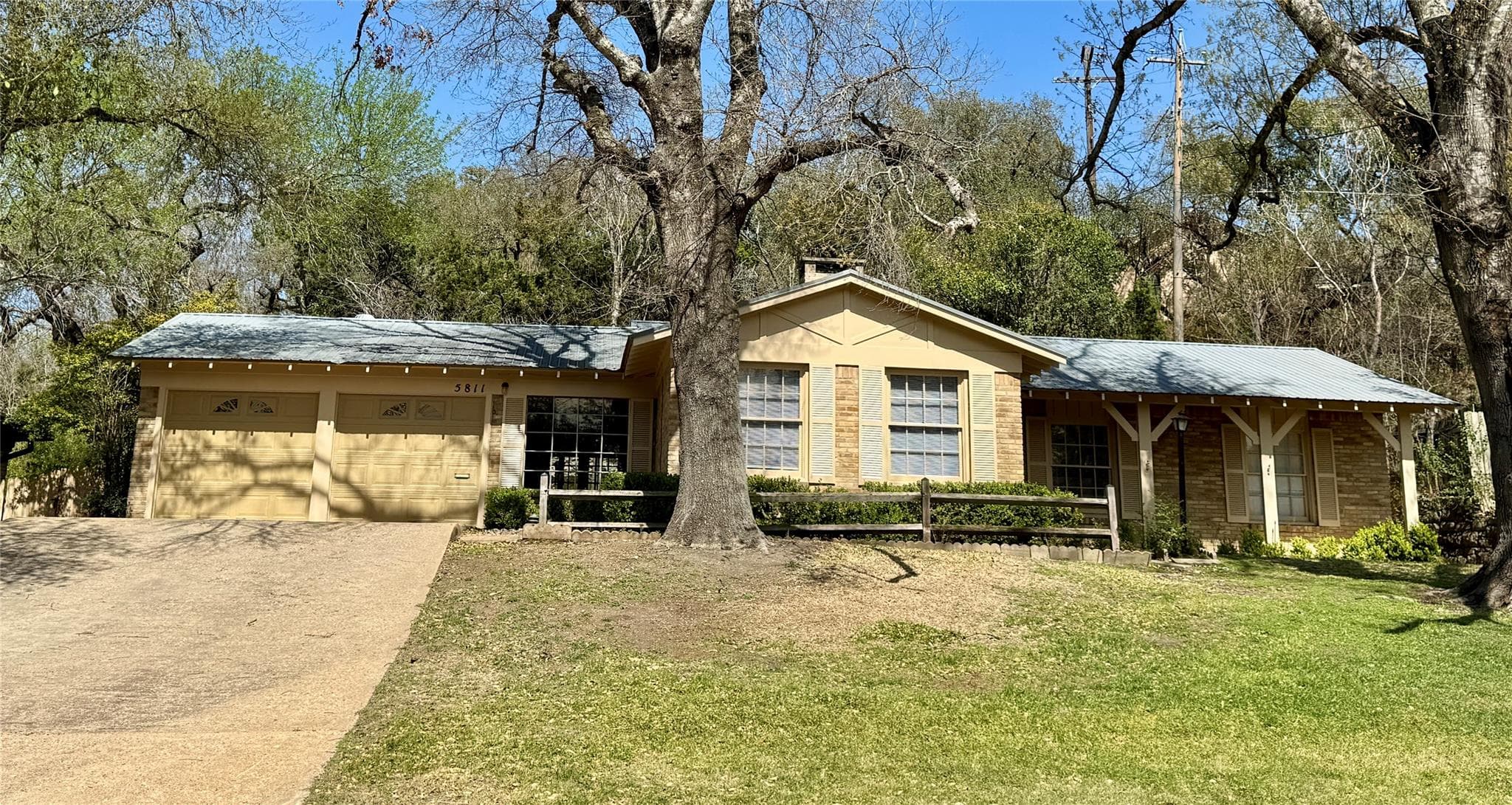 5811 Highland Hills Dr
