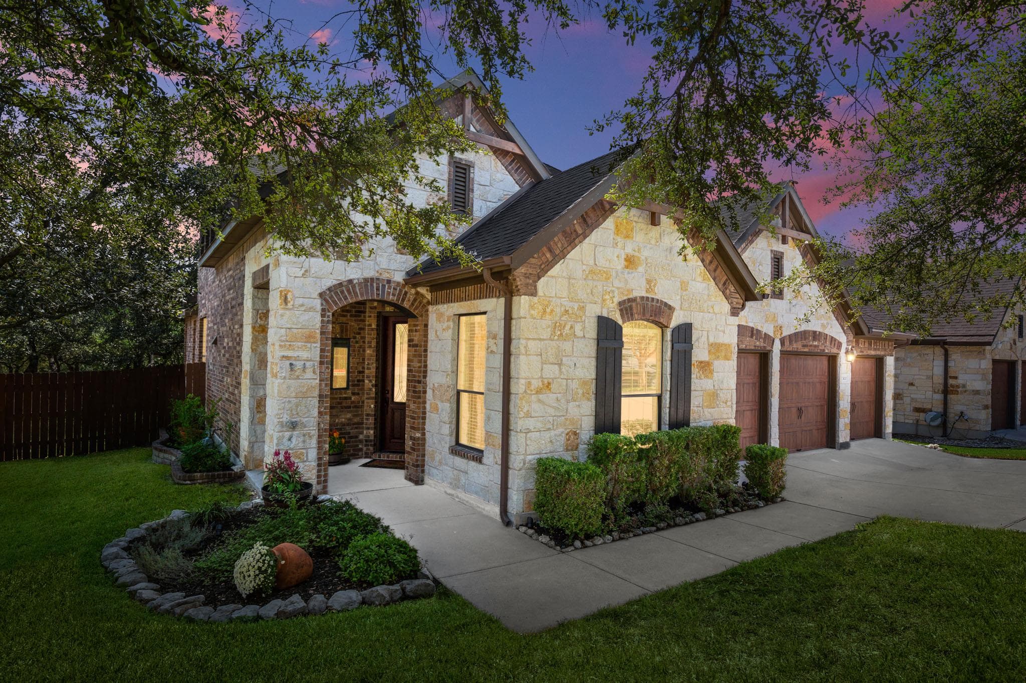 2300 Brownstone Ln