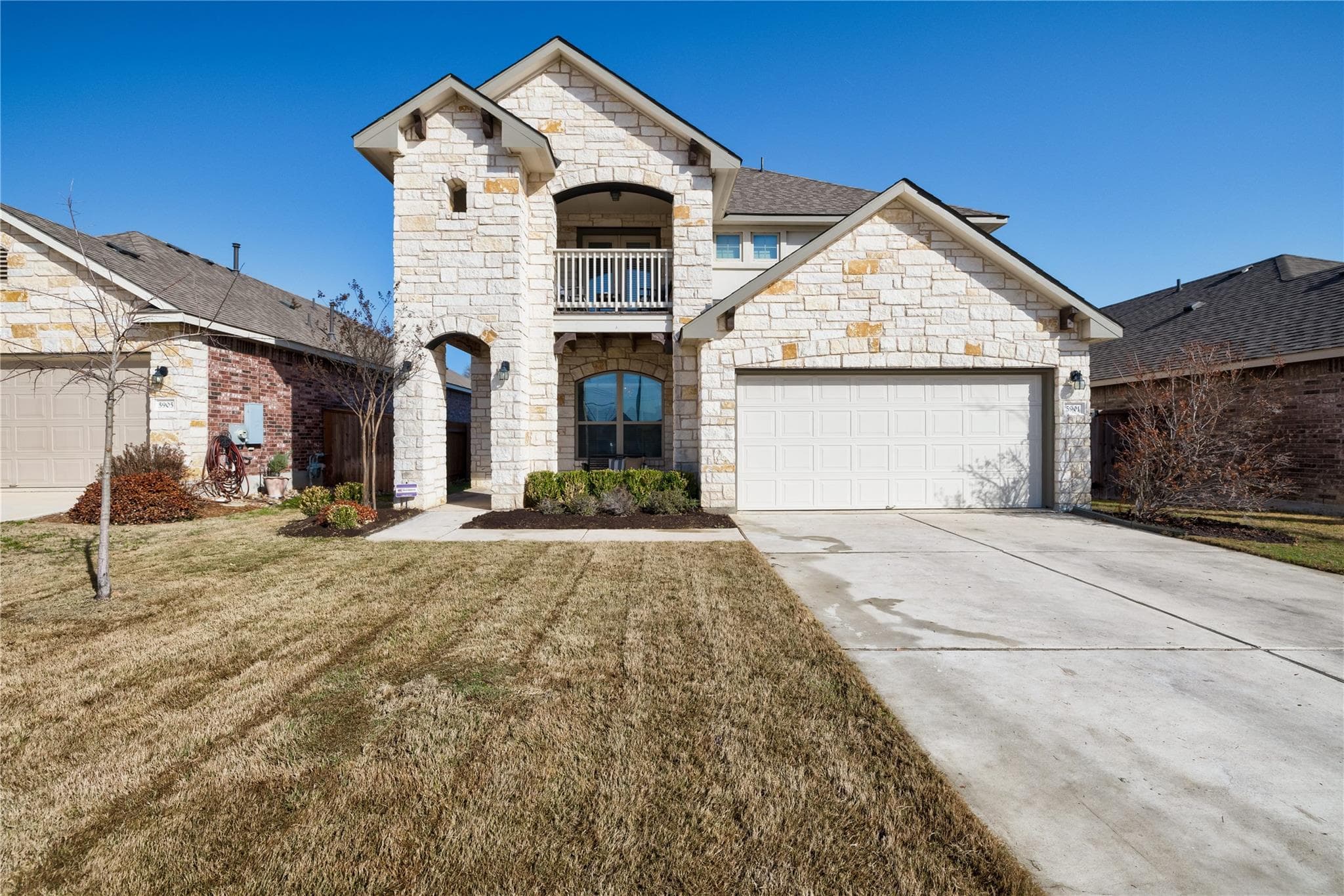 5901 Scenic Lake Dr
