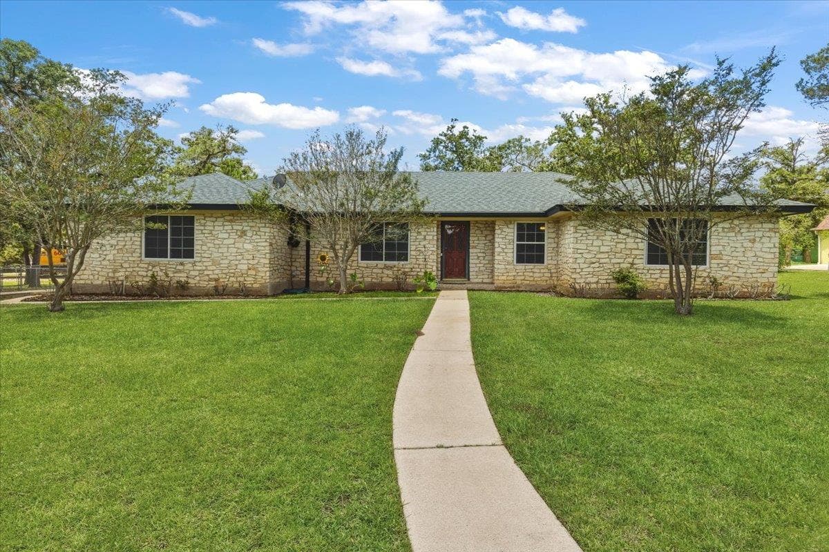 250 Hickory Dr