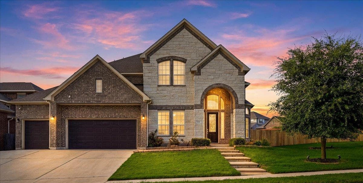 261 Ashleaf Dr