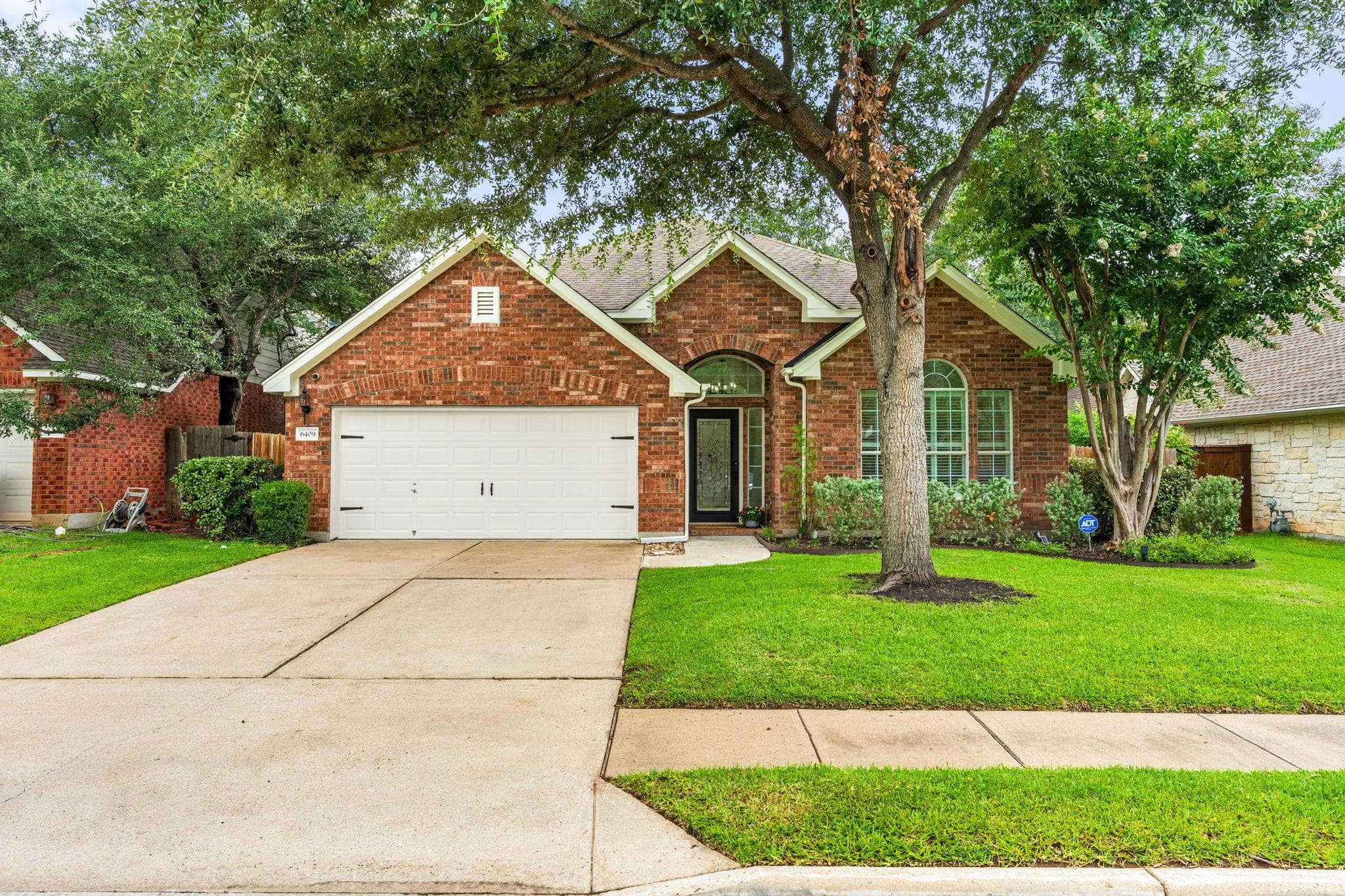 6409 Salcon Cliff Dr