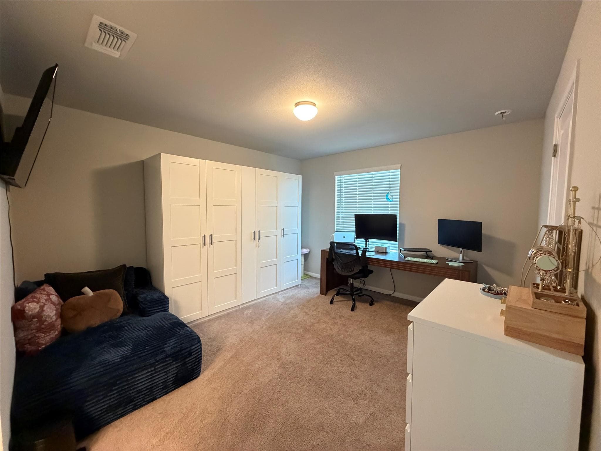 16711 Radiant Dr
