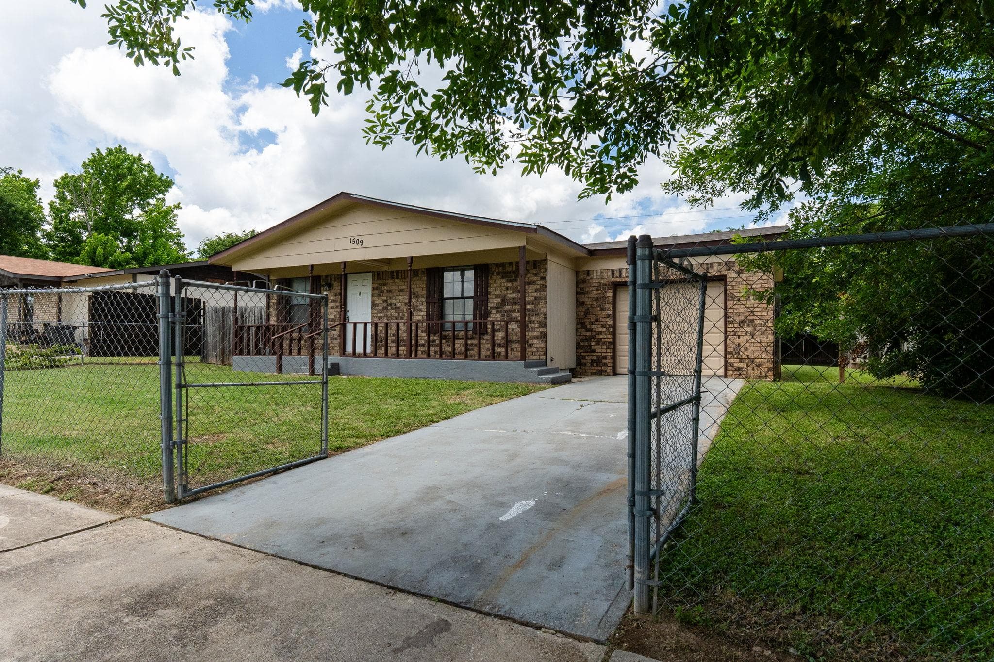 1509 Anna Lee Dr