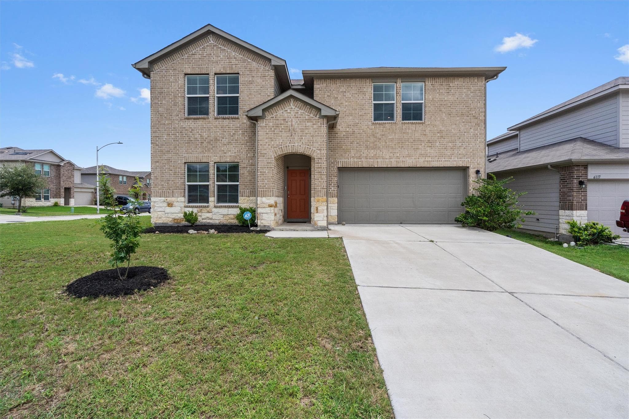 6121 Ronee Leah Dr