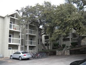 114 E 31st St #206
