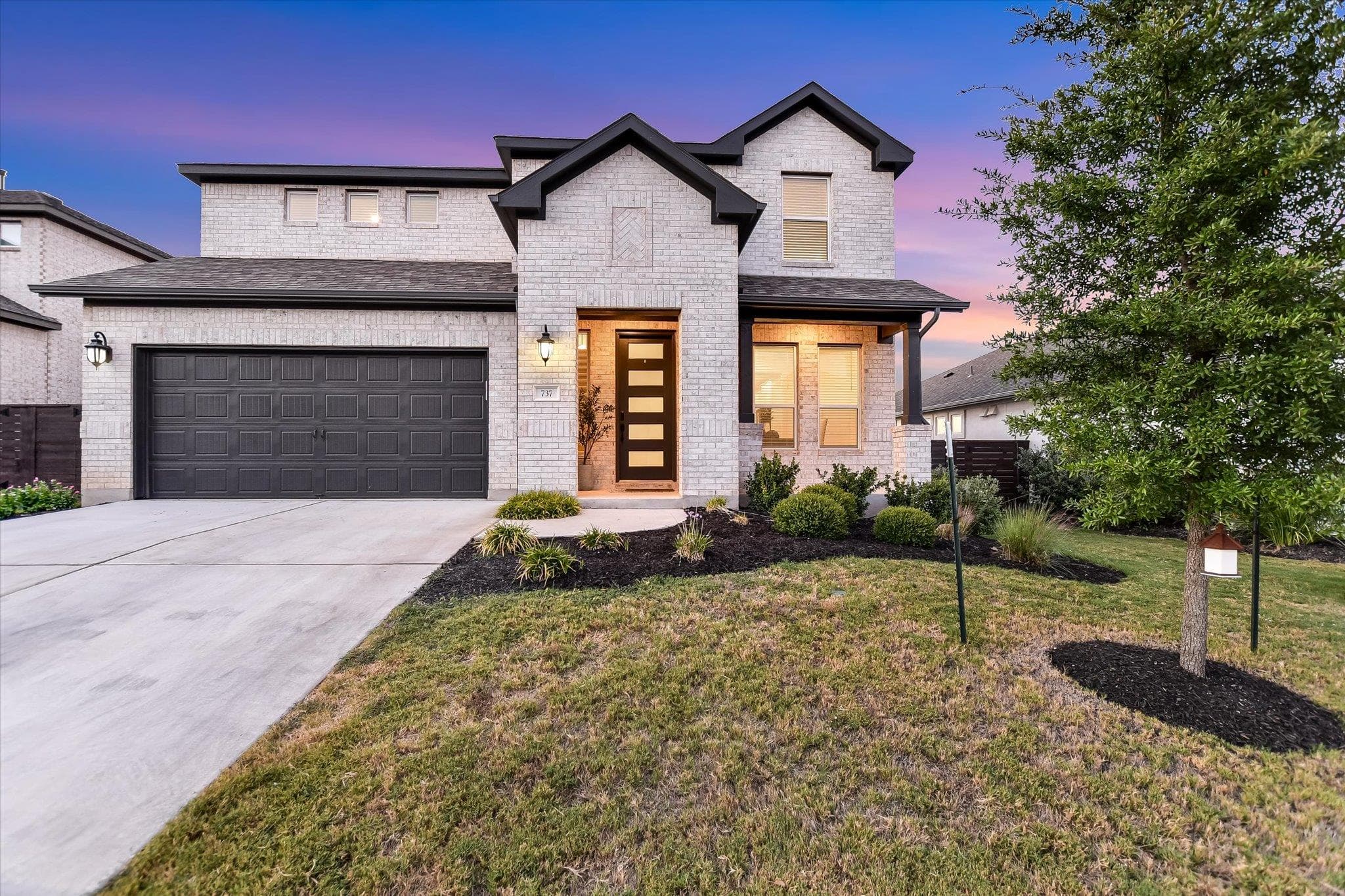 737 Leeward Pass