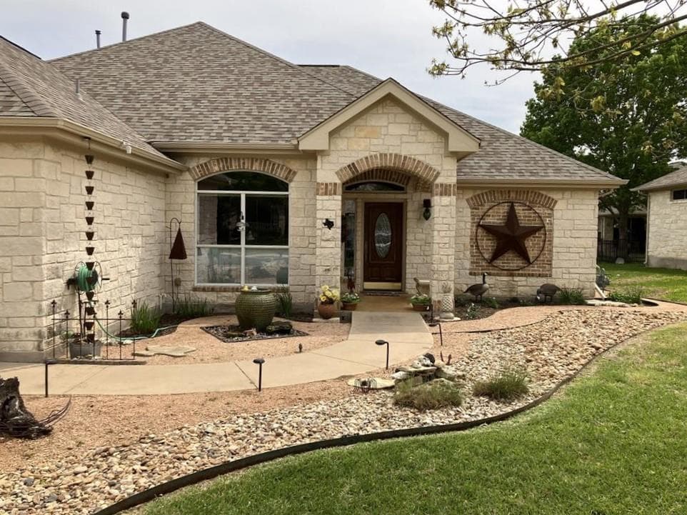 105 Terlingua Trl