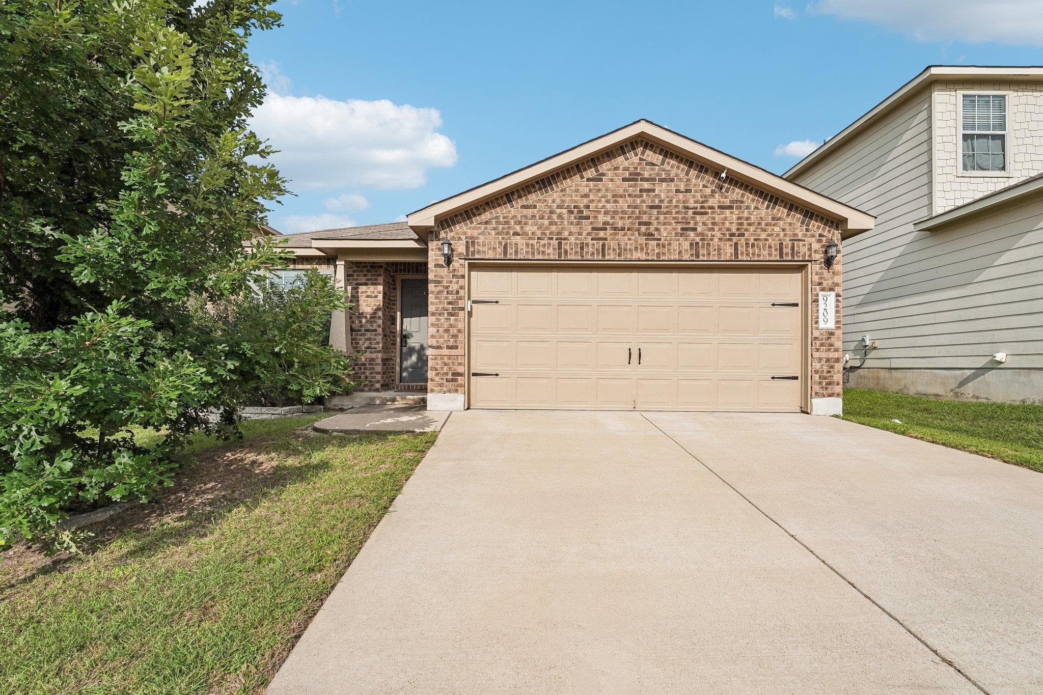 9209 Bowfield Dr